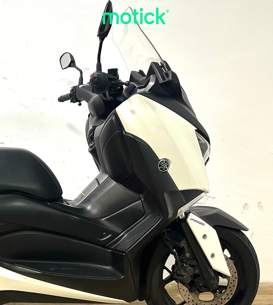 YAMAHA XMAX 300