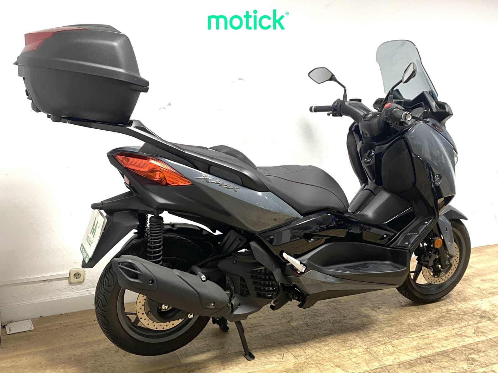 YAMAHA XMAX 125 (TECH MAX)