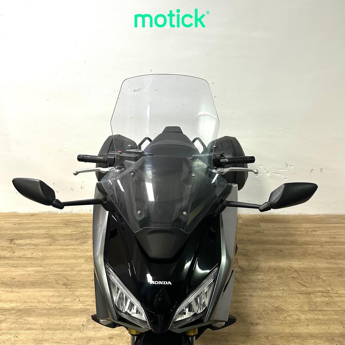 HONDA FORZA 750 (A)(2 MALETAS)