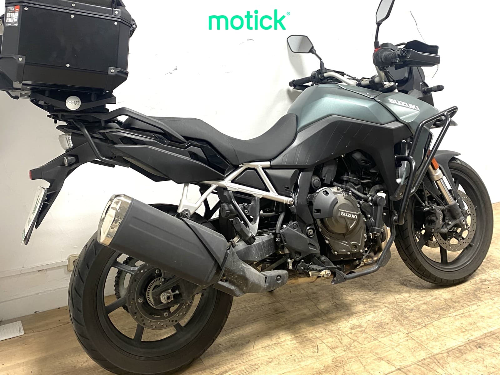 SUZUKI V STROM 800
