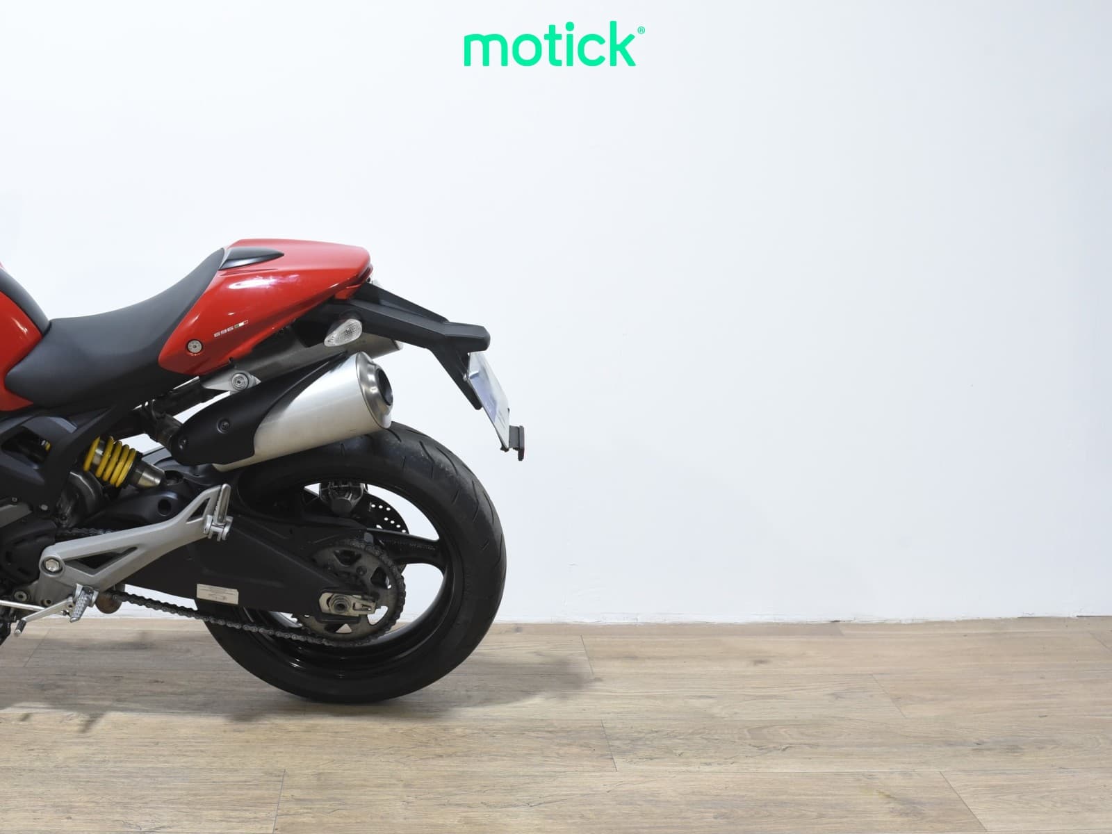 DUCATI MONSTER 696 DESMO PASADA