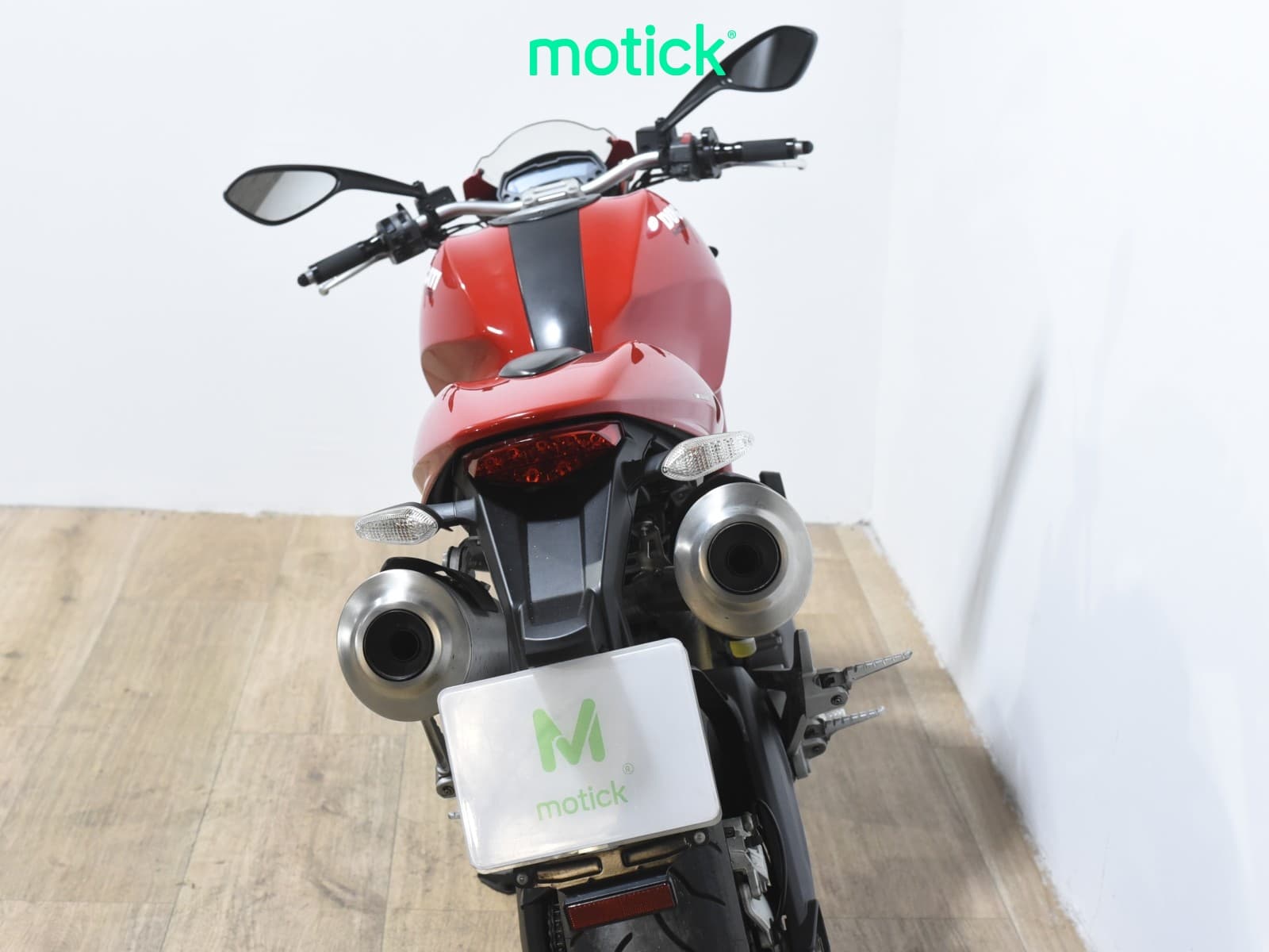 DUCATI MONSTER 696 DESMO PASADA