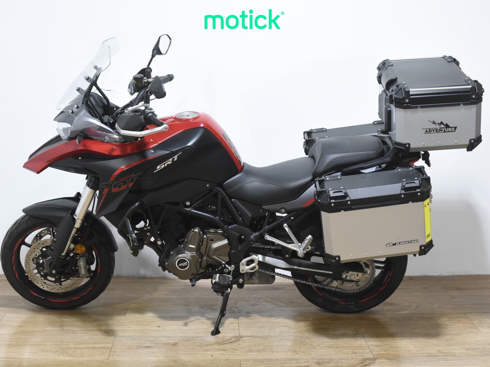 QJMOTOR SRT 700 (A)(TRES MALETAS)