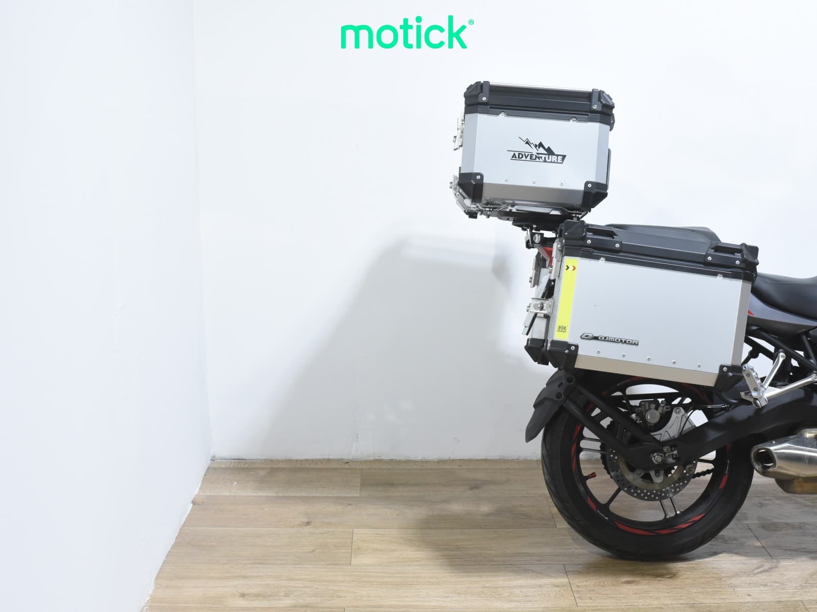 QJMOTOR SRT 700 (A)(TRES MALETAS)