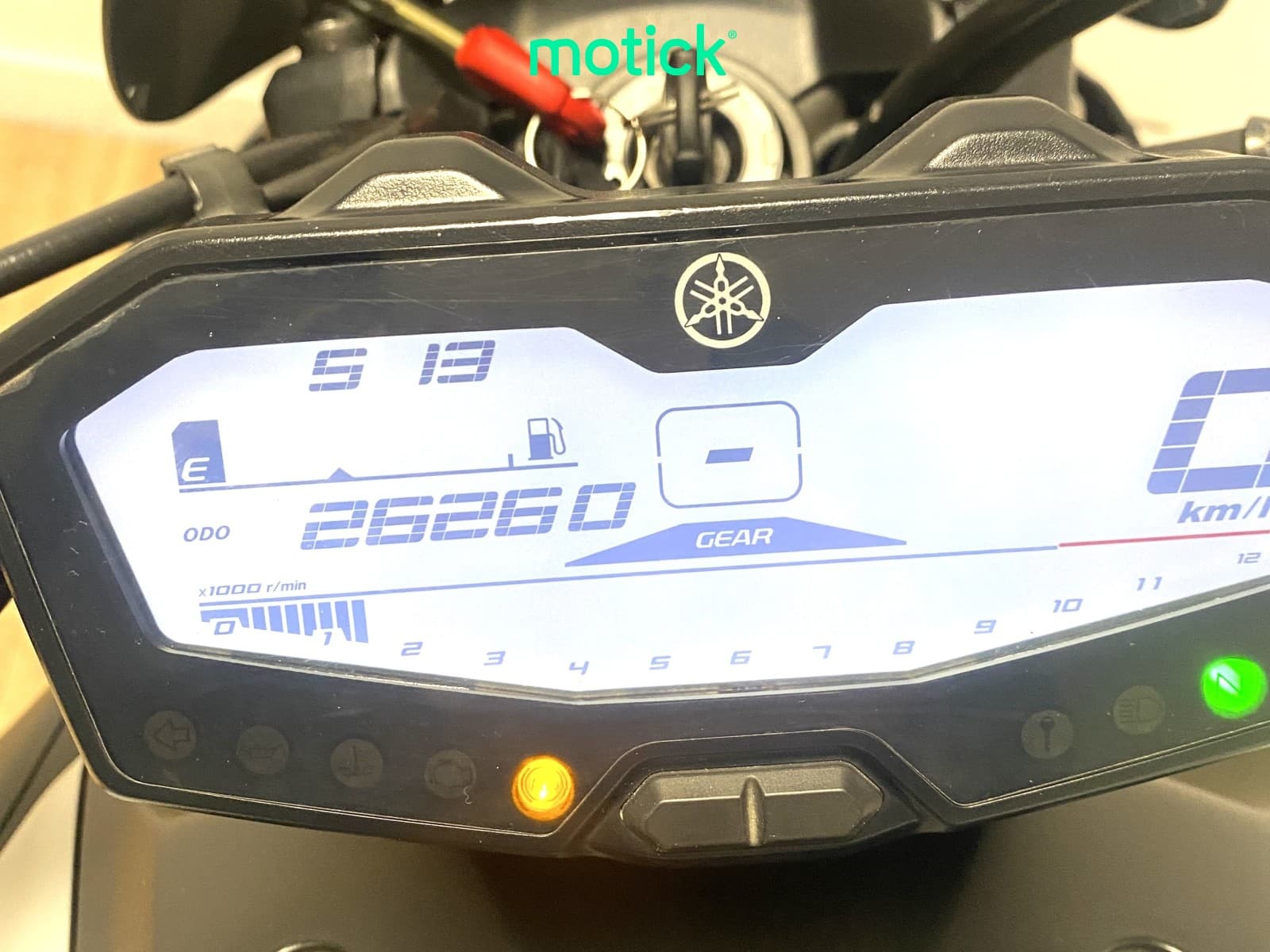 YAMAHA MT-07 (Escape Akrapovic)