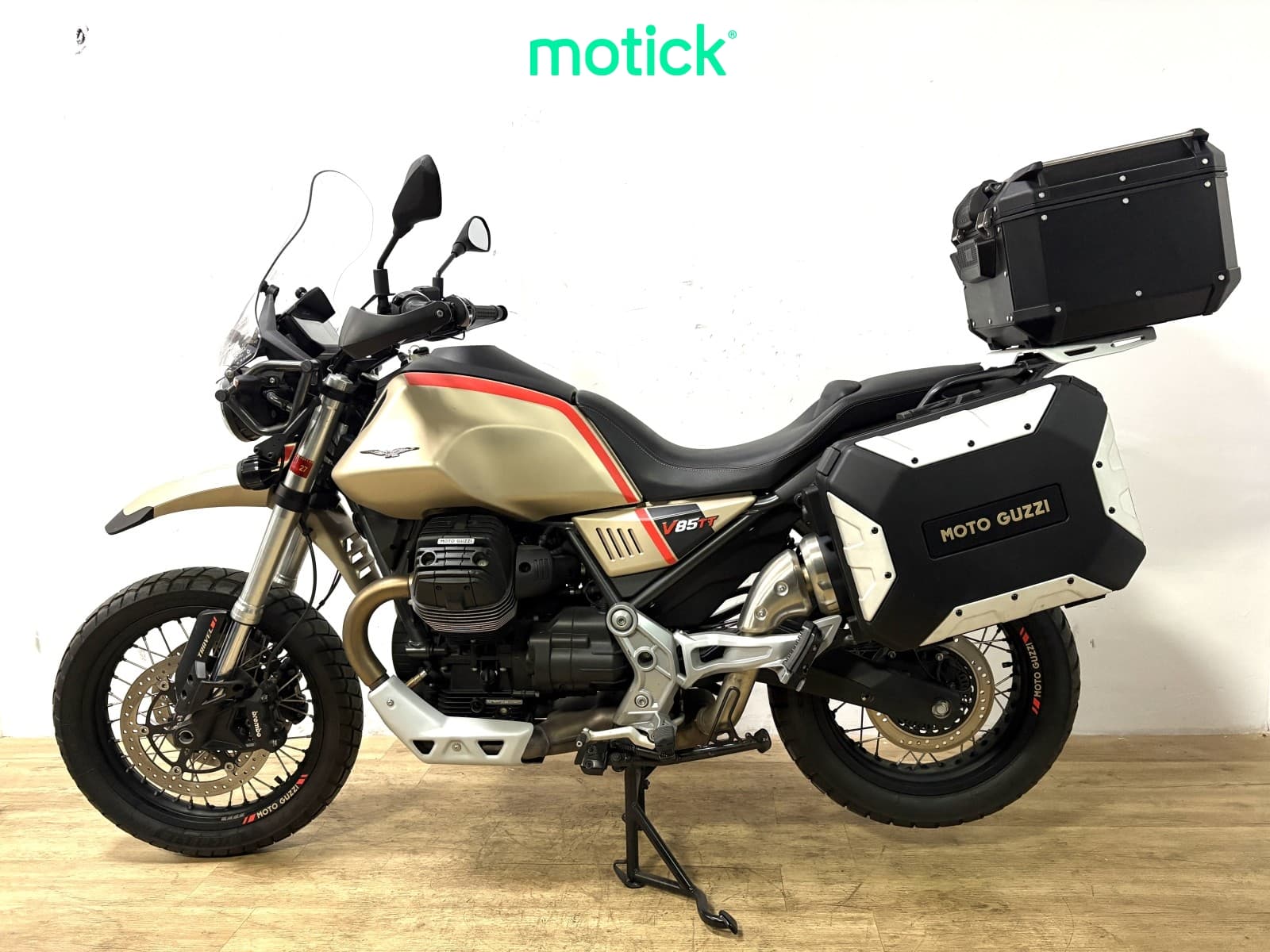MOTO GUZZI V85 TT TRAVEL (A)
