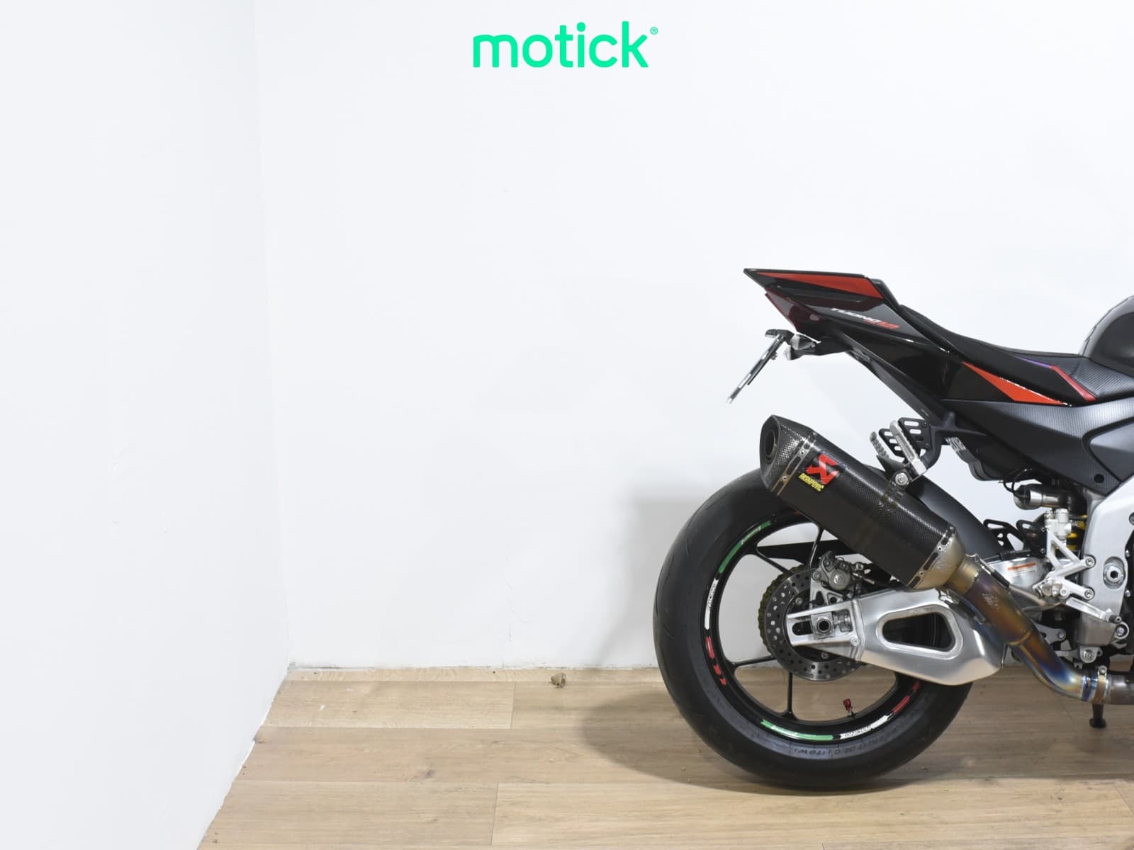 APRILIA TUONO V4 FACTORY