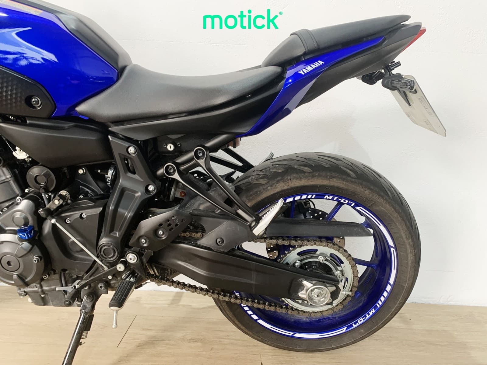 YAMAHA MT-07 (A)(ENTREGA ESCAPE ORIGINAL)