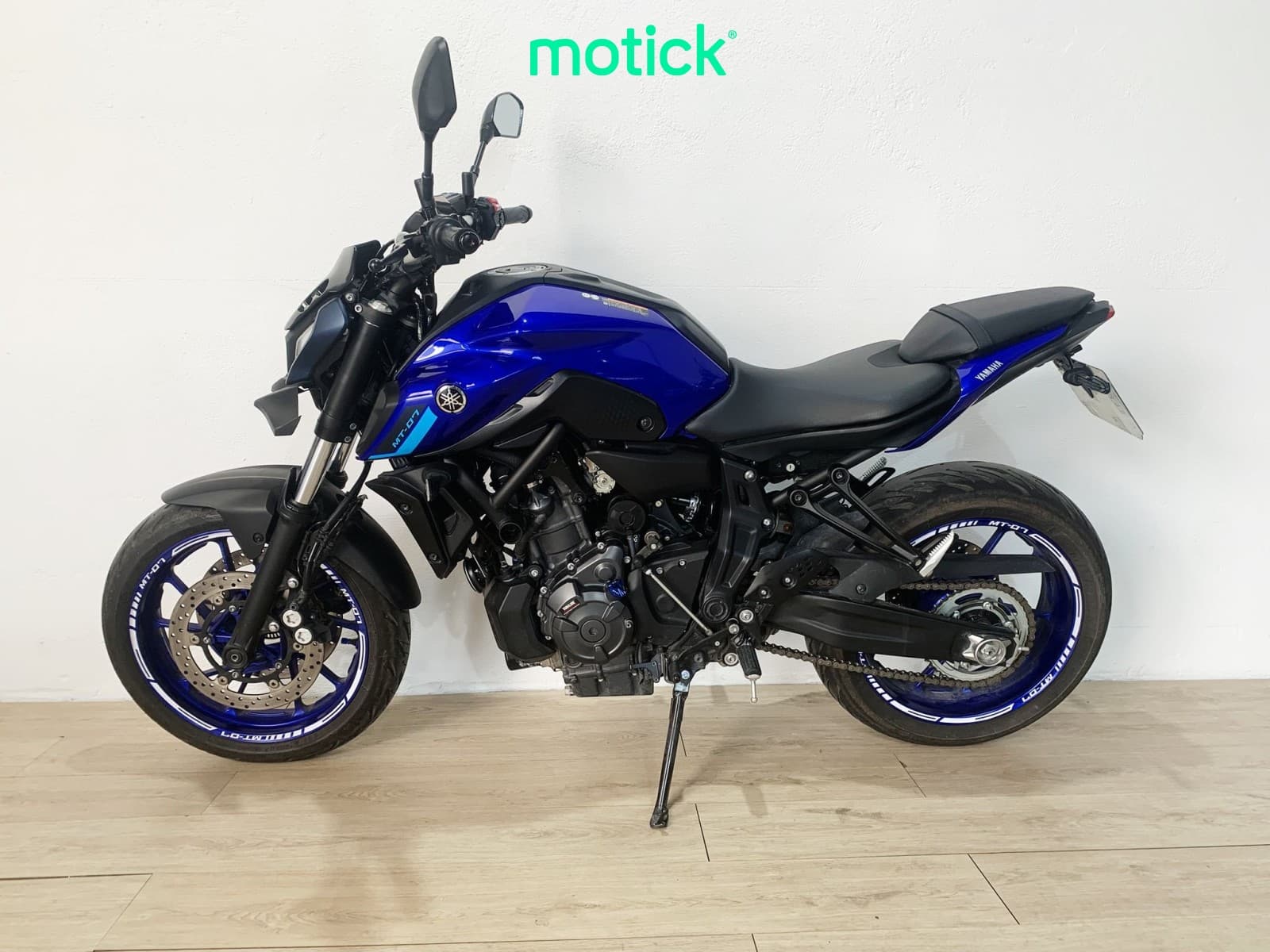 YAMAHA MT-07 (A)(ENTREGA ESCAPE ORIGINAL)