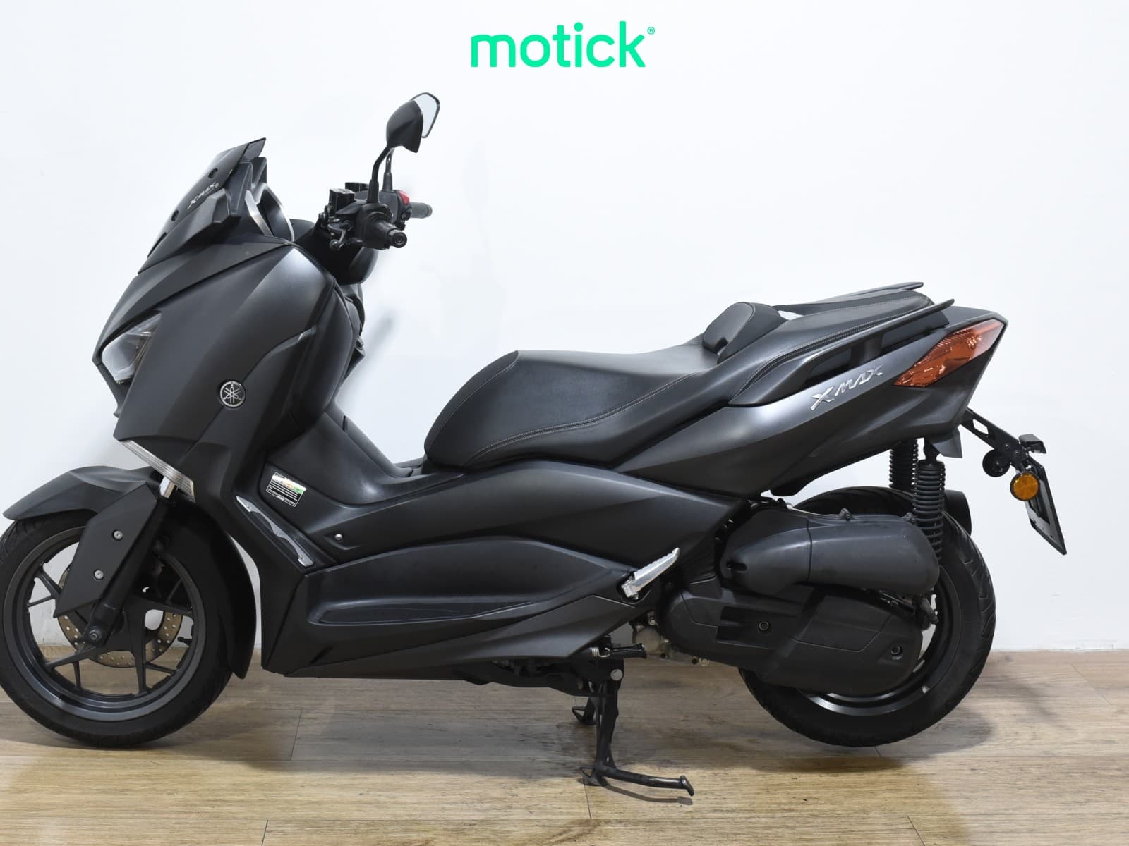 YAMAHA XMAX 125