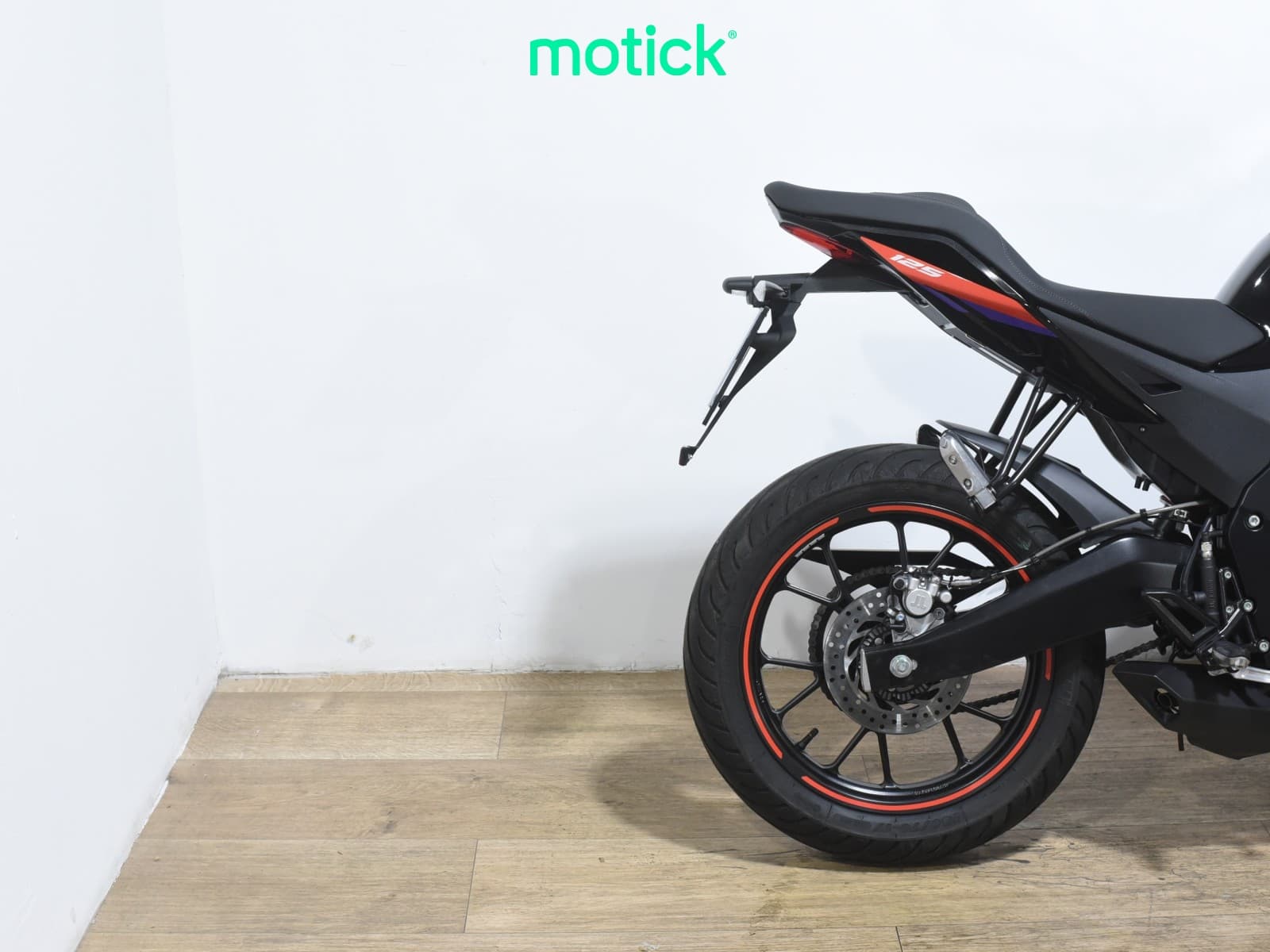 APRILIA TUONO 125