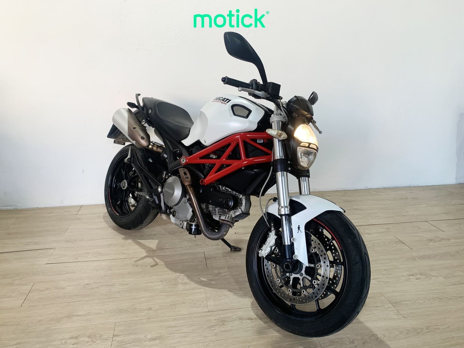 DUCATI MONSTER 796 (A2)