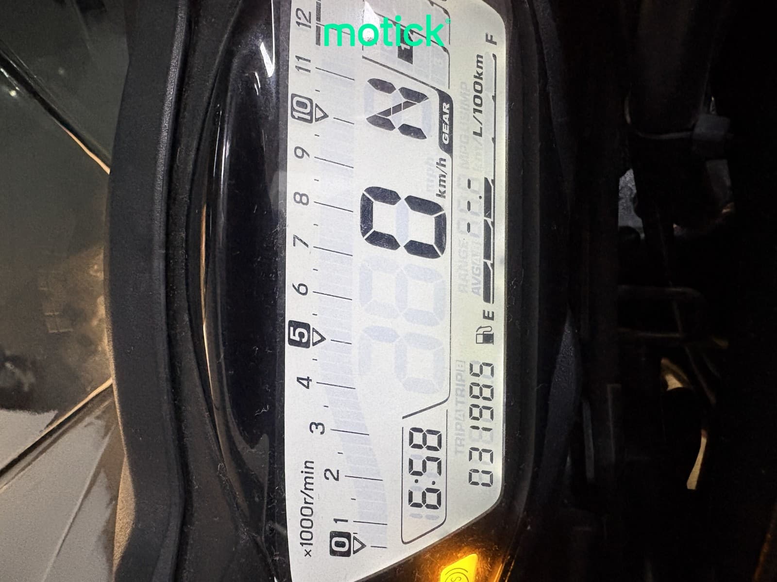 SUZUKI GSX S 750 (A)