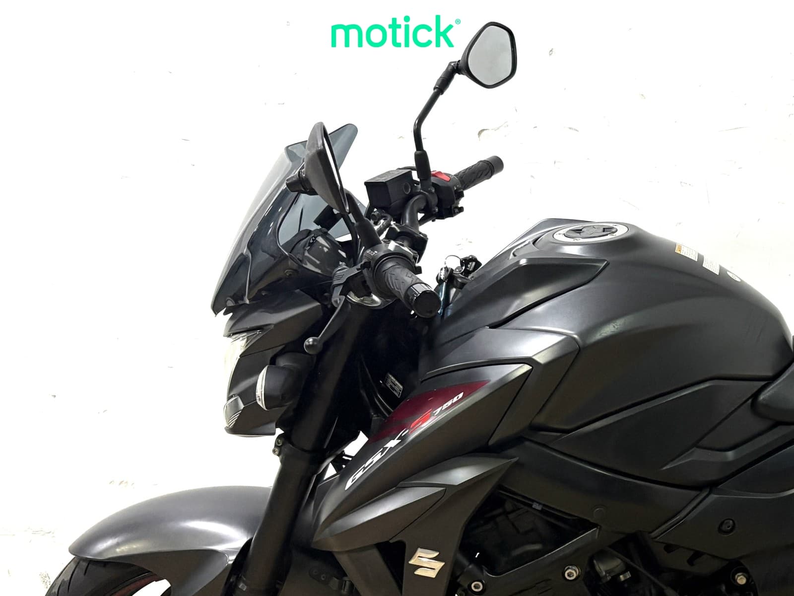 SUZUKI GSX S 750 (A)