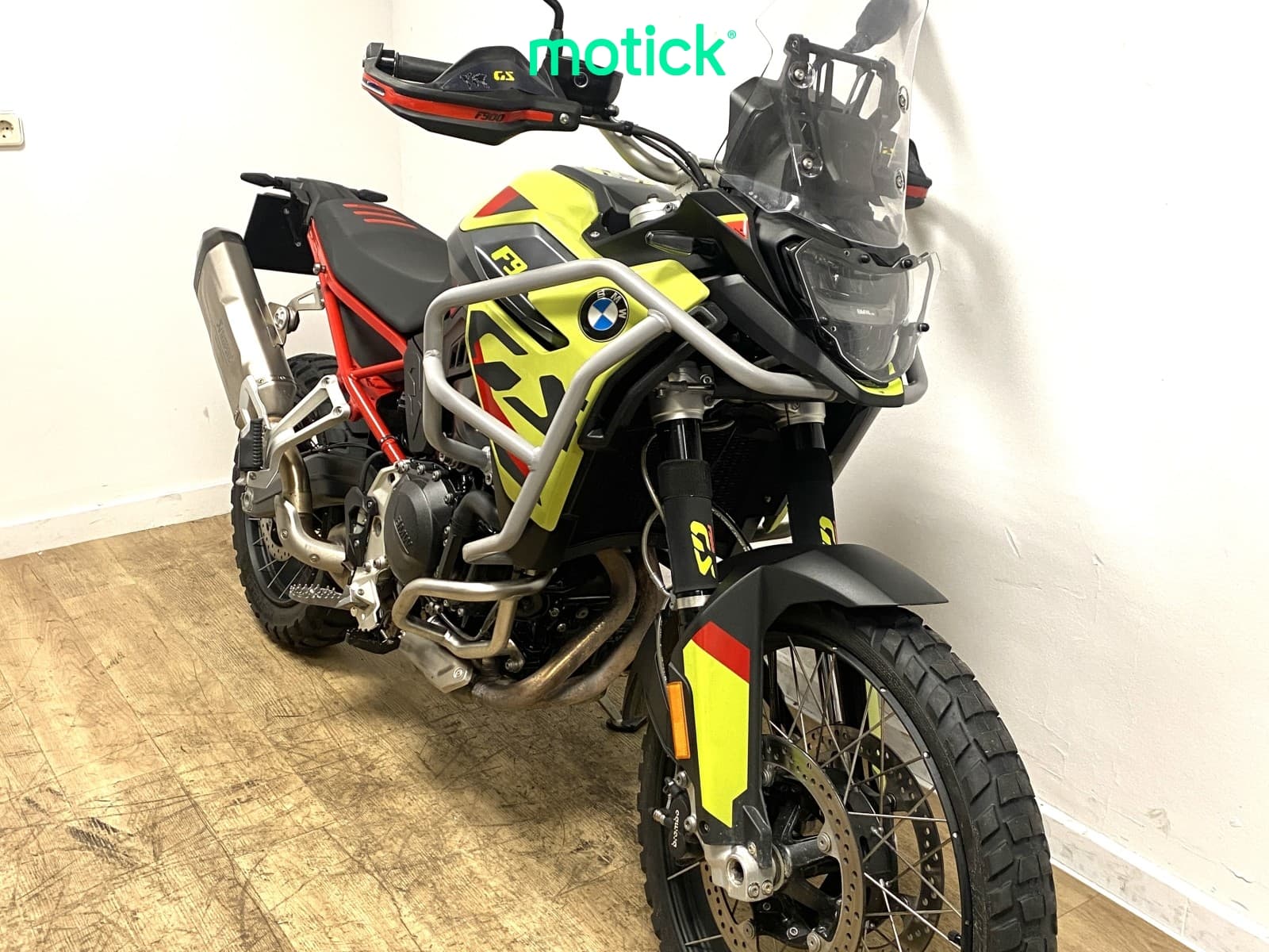 BMW F 900 GS (1 PACK)