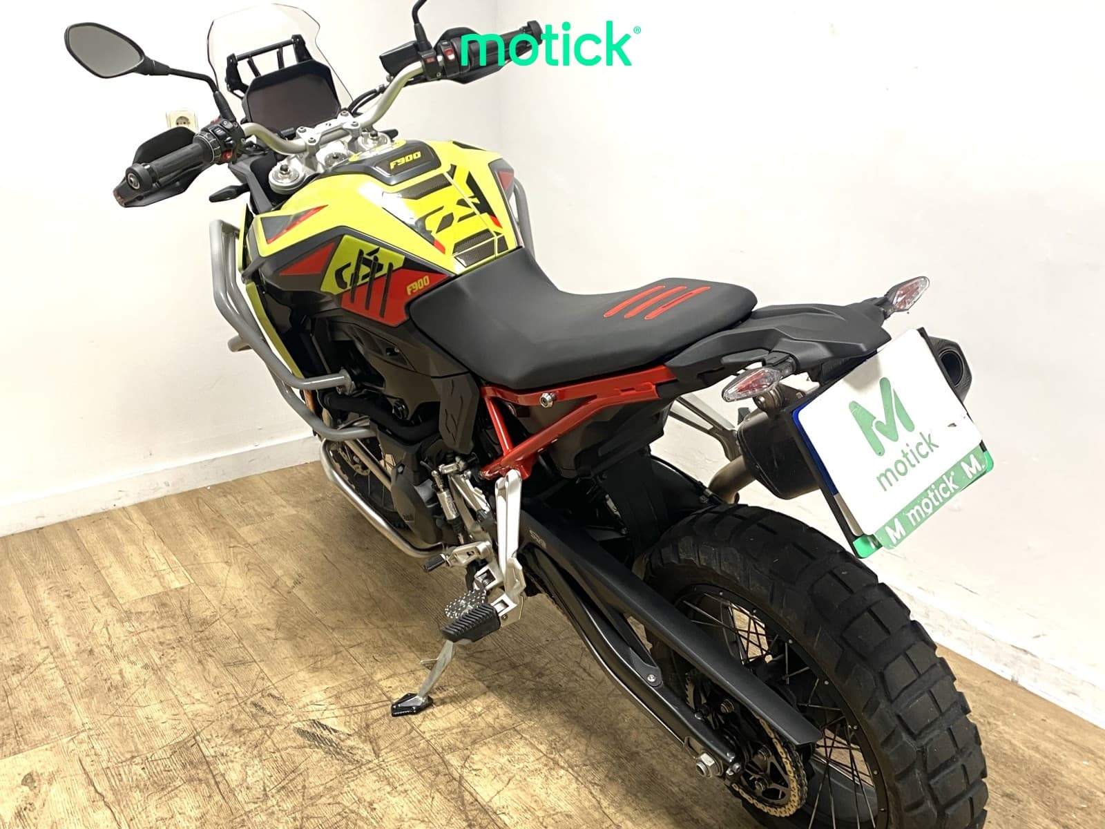BMW F 900 GS (1 PACK)