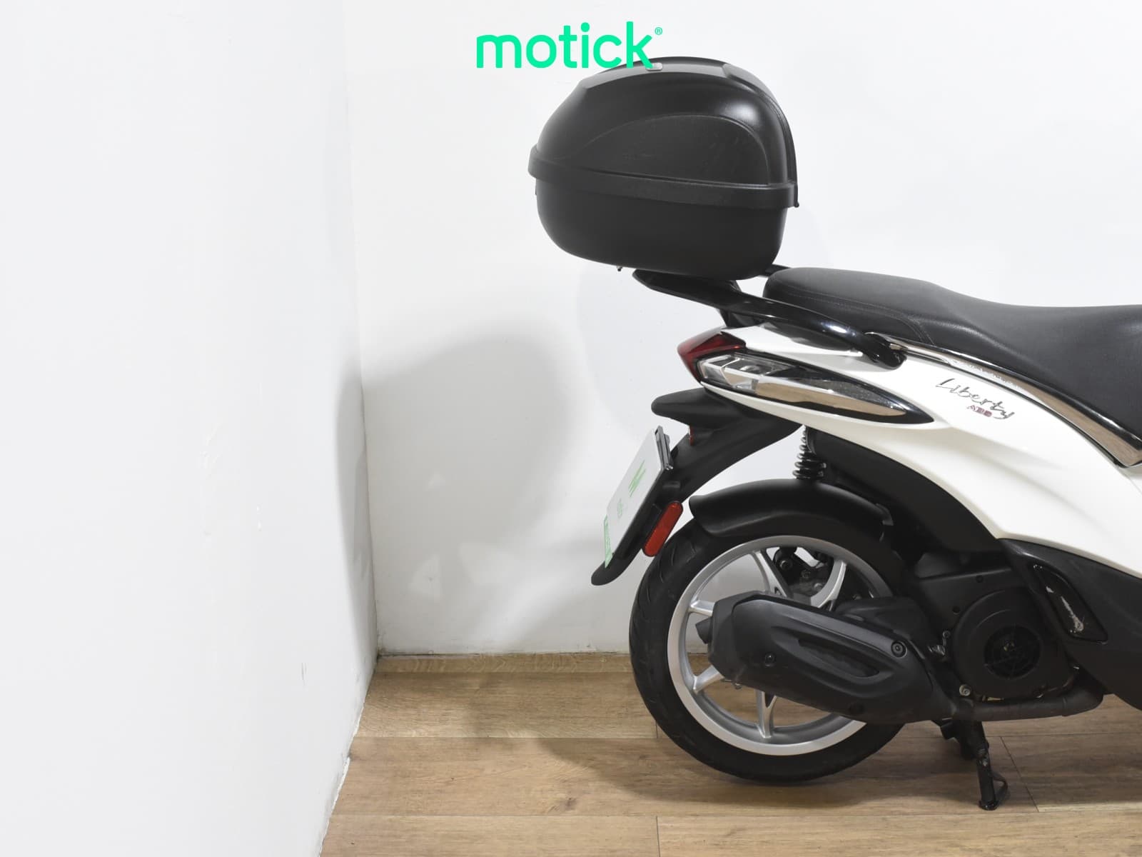 PIAGGIO LIBERTY 125 ( TOP CASE )