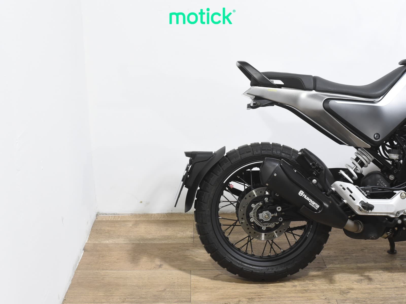 HUSQVARNA SVARTPILEN 125