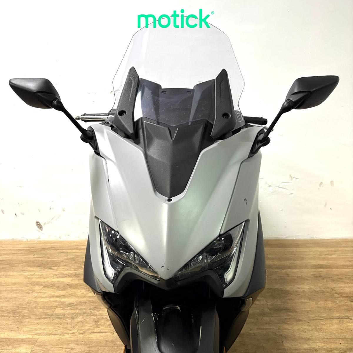YAMAHA TMAX 560