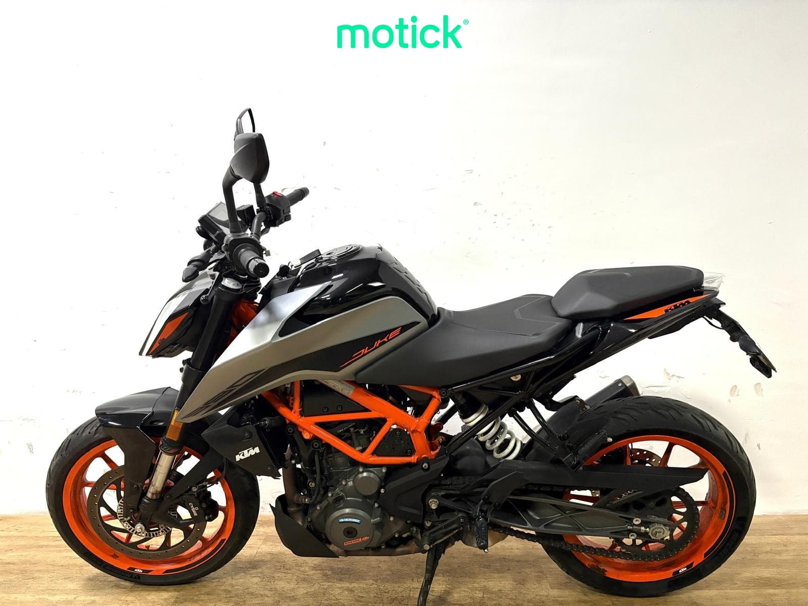 KTM DUKE 390