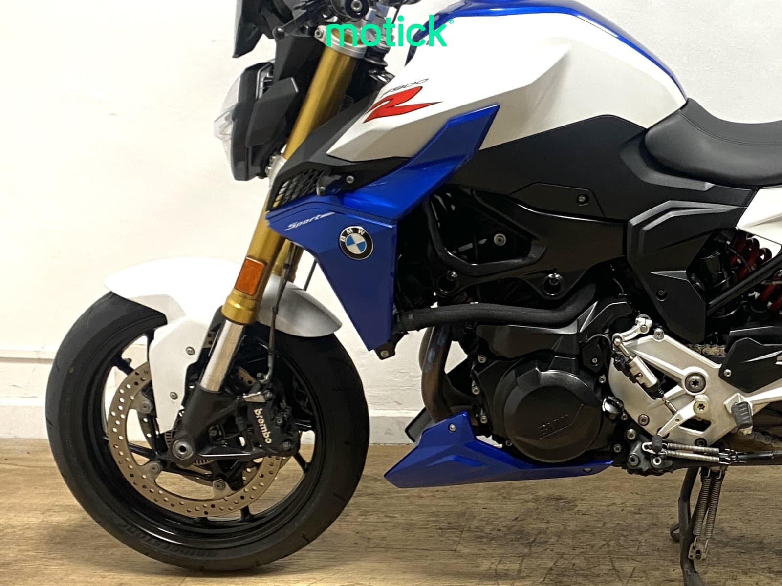 BMW F 900 R (4 PAQUETES)
