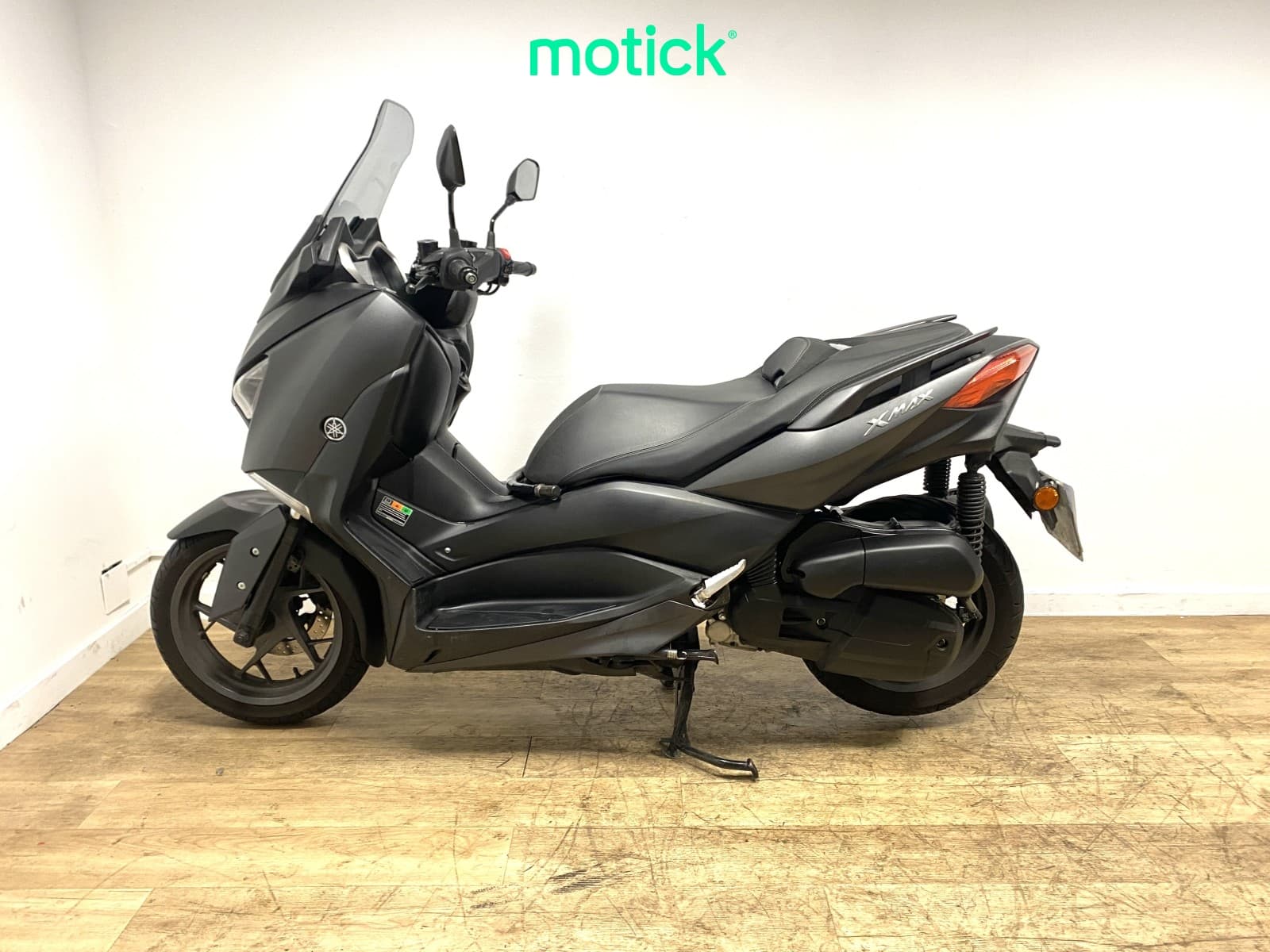 YAMAHA XMAX 125