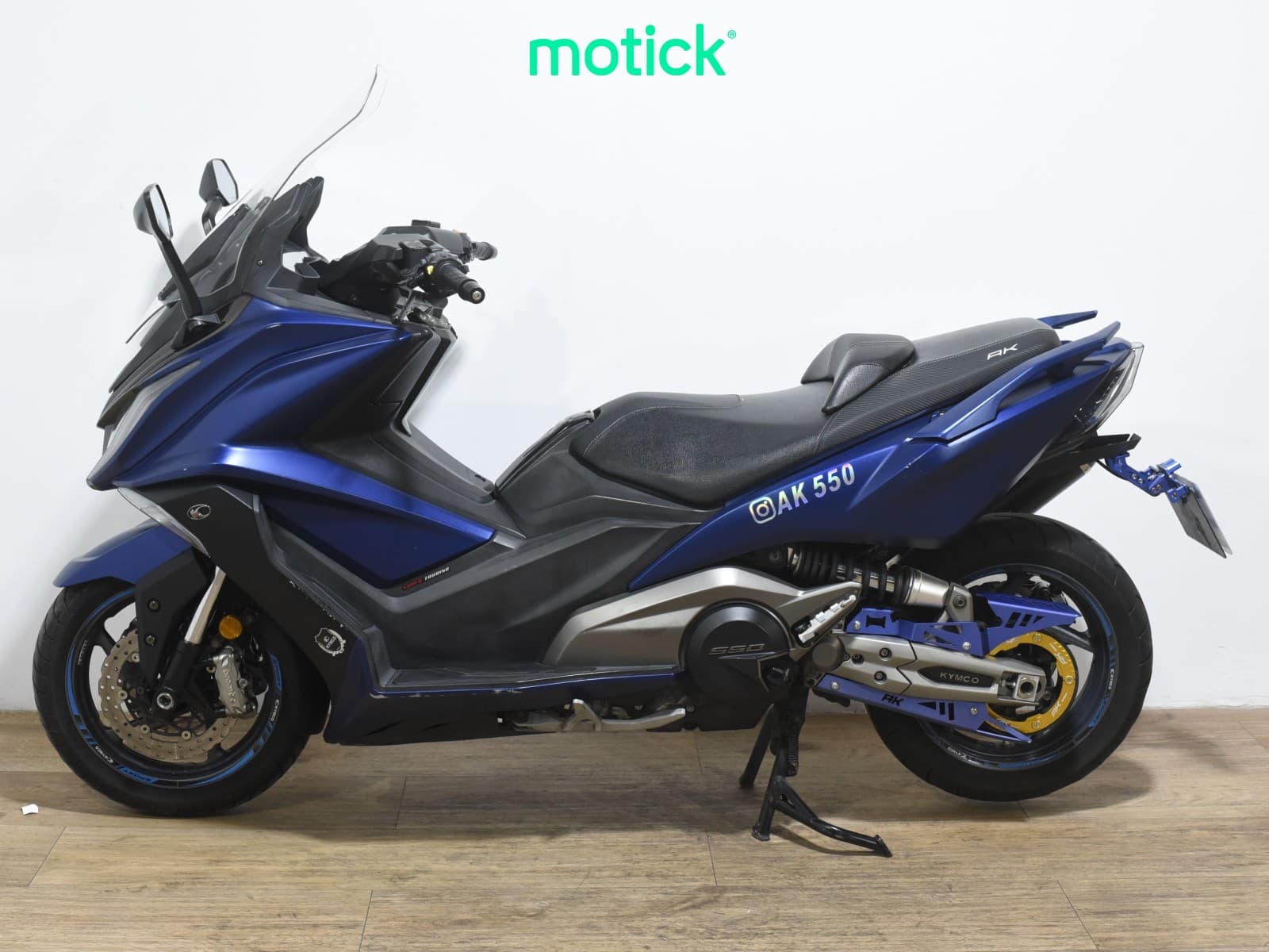 KYMCO AK 550