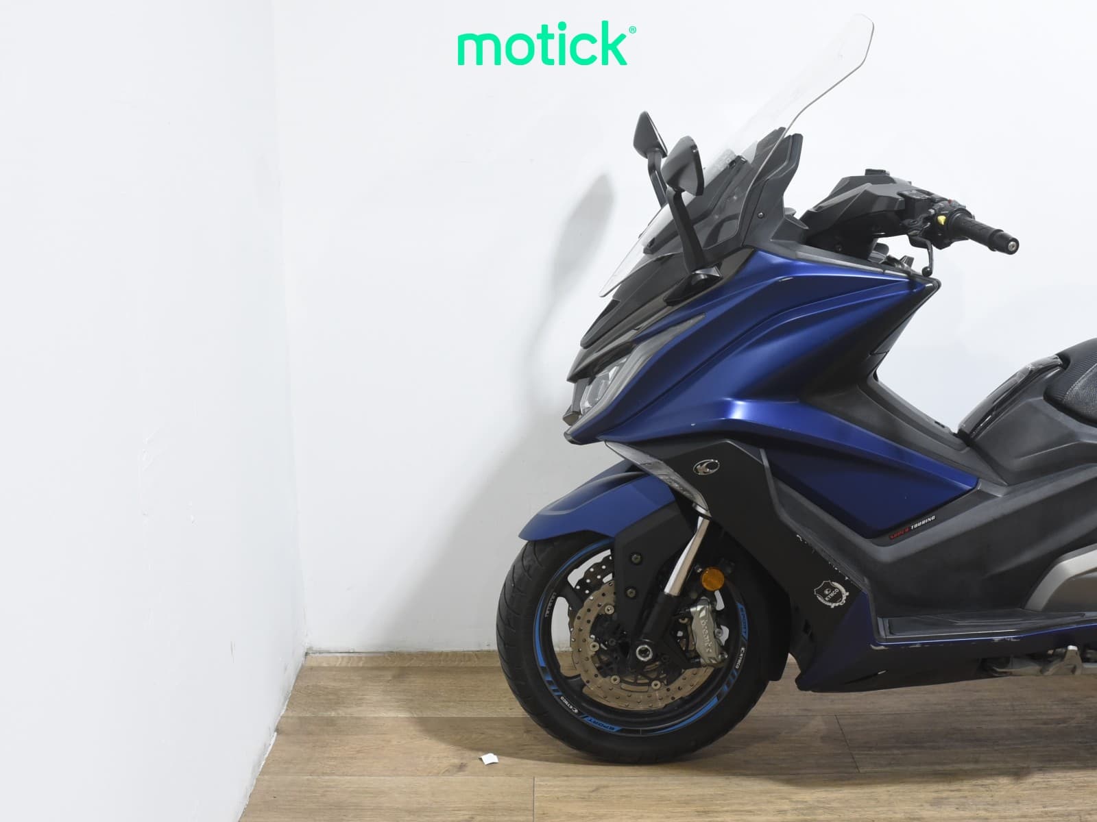 KYMCO AK 550