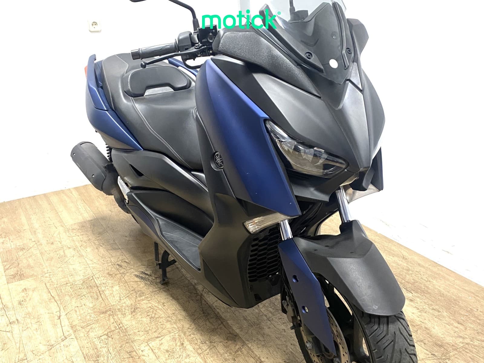 YAMAHA XMAX 125