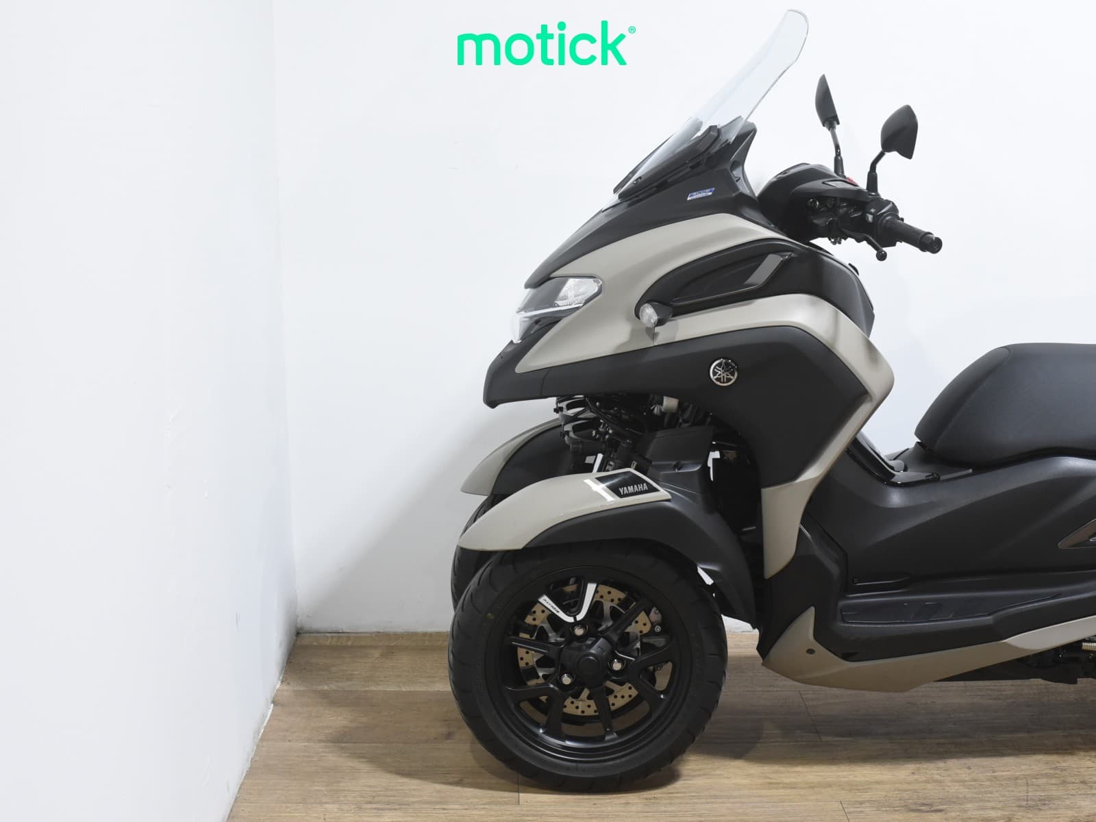 YAMAHA TRICITY 300