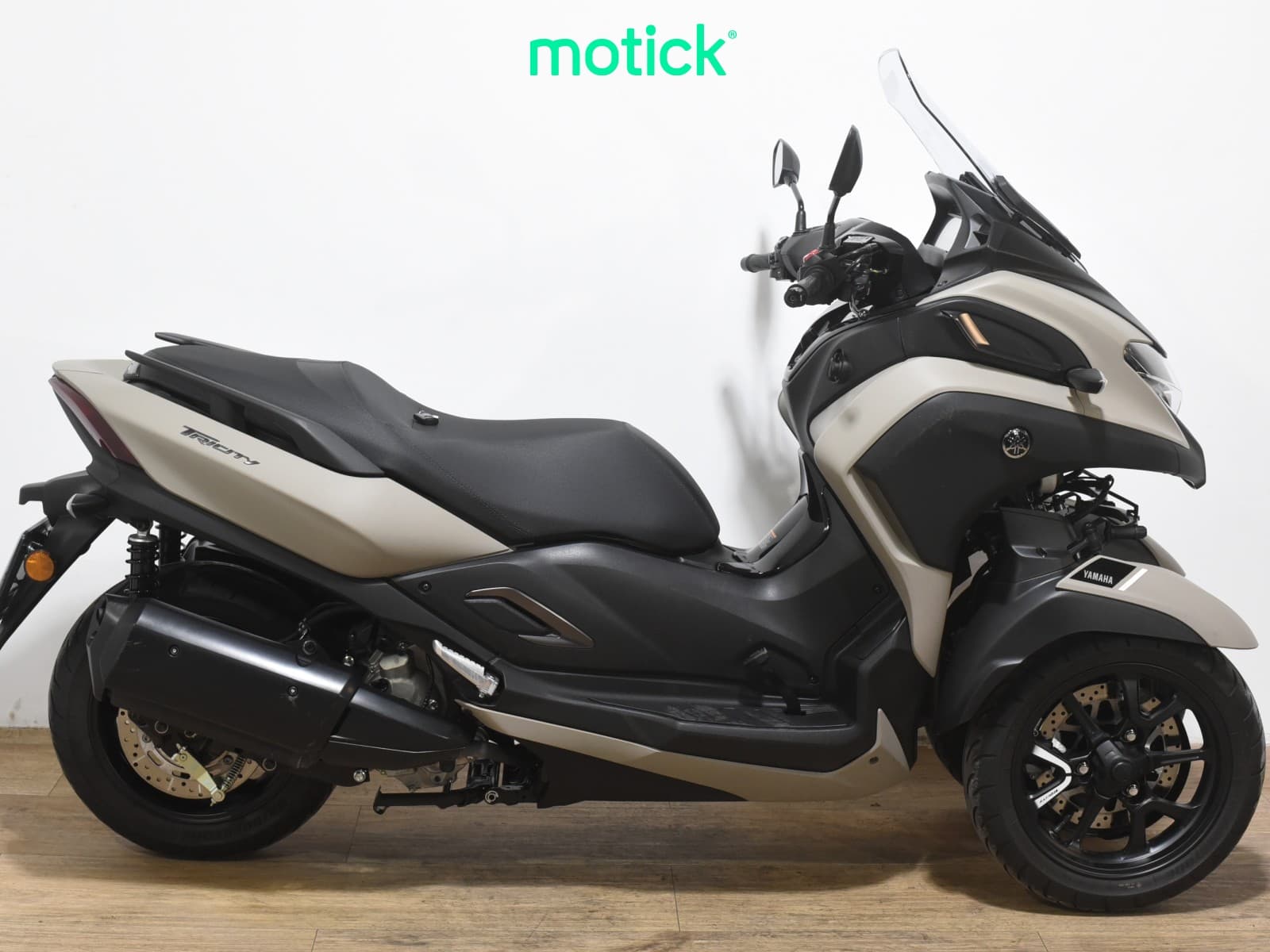 YAMAHA TRICITY 300