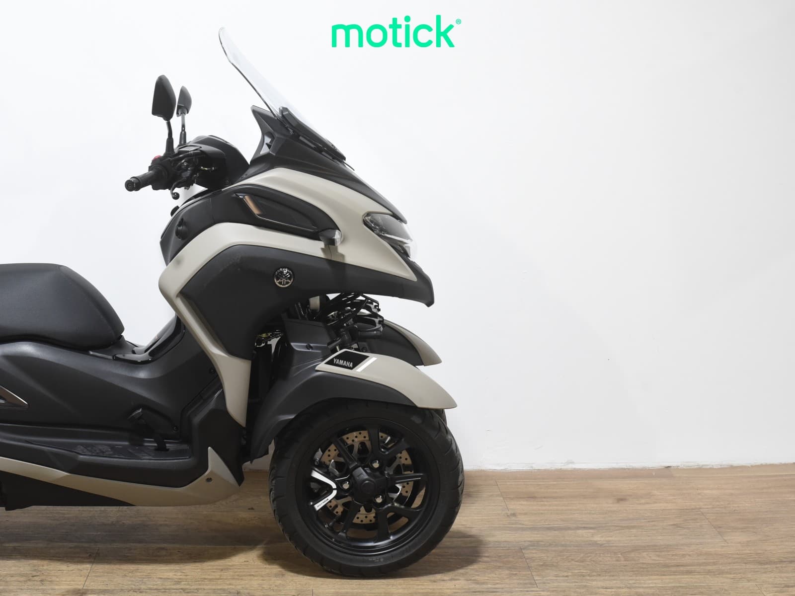 YAMAHA TRICITY 300