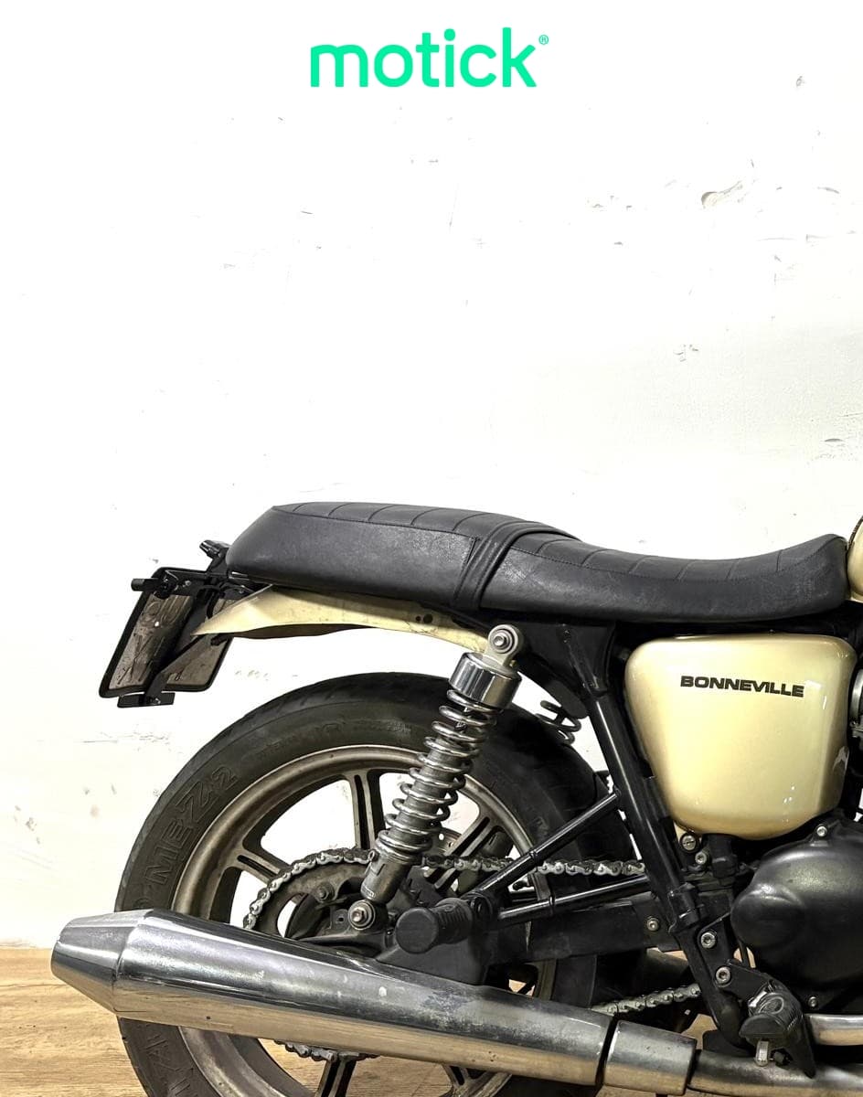 TRIUMPH BONEVILLE (A2)