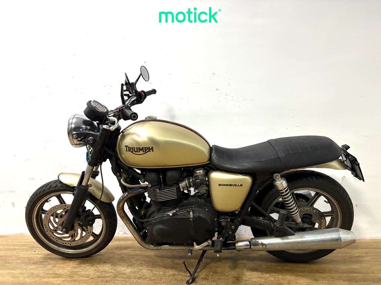 TRIUMPH BONEVILLE (A2)