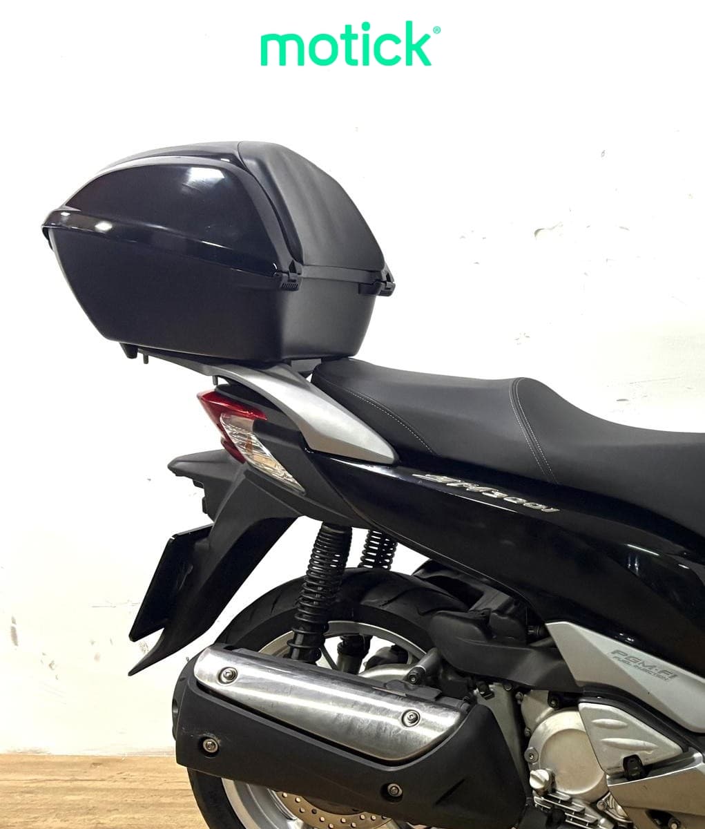 HONDA SH 300I (TOP CASE)