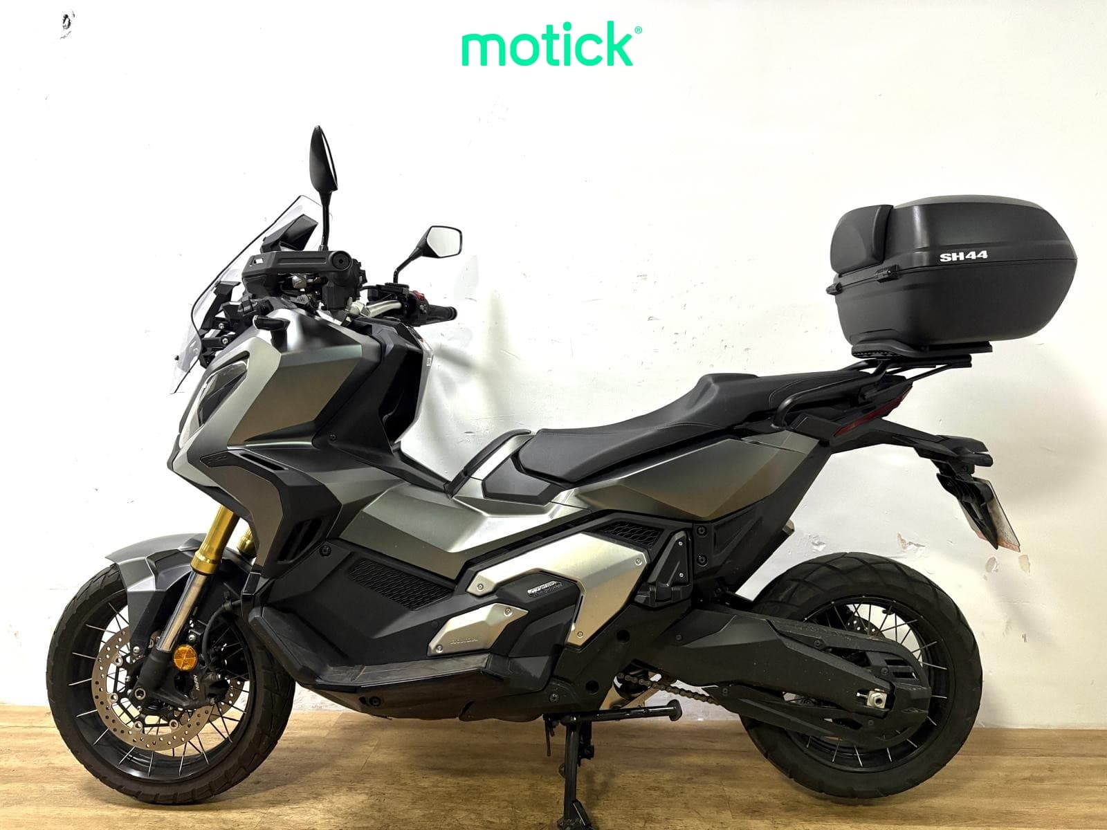 HONDA X-ADV 750 (TOP CASE)