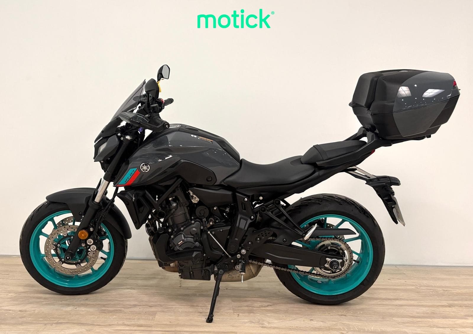YAMAHA MT-07 (A)(Akrapovic no incl. +600 euros)