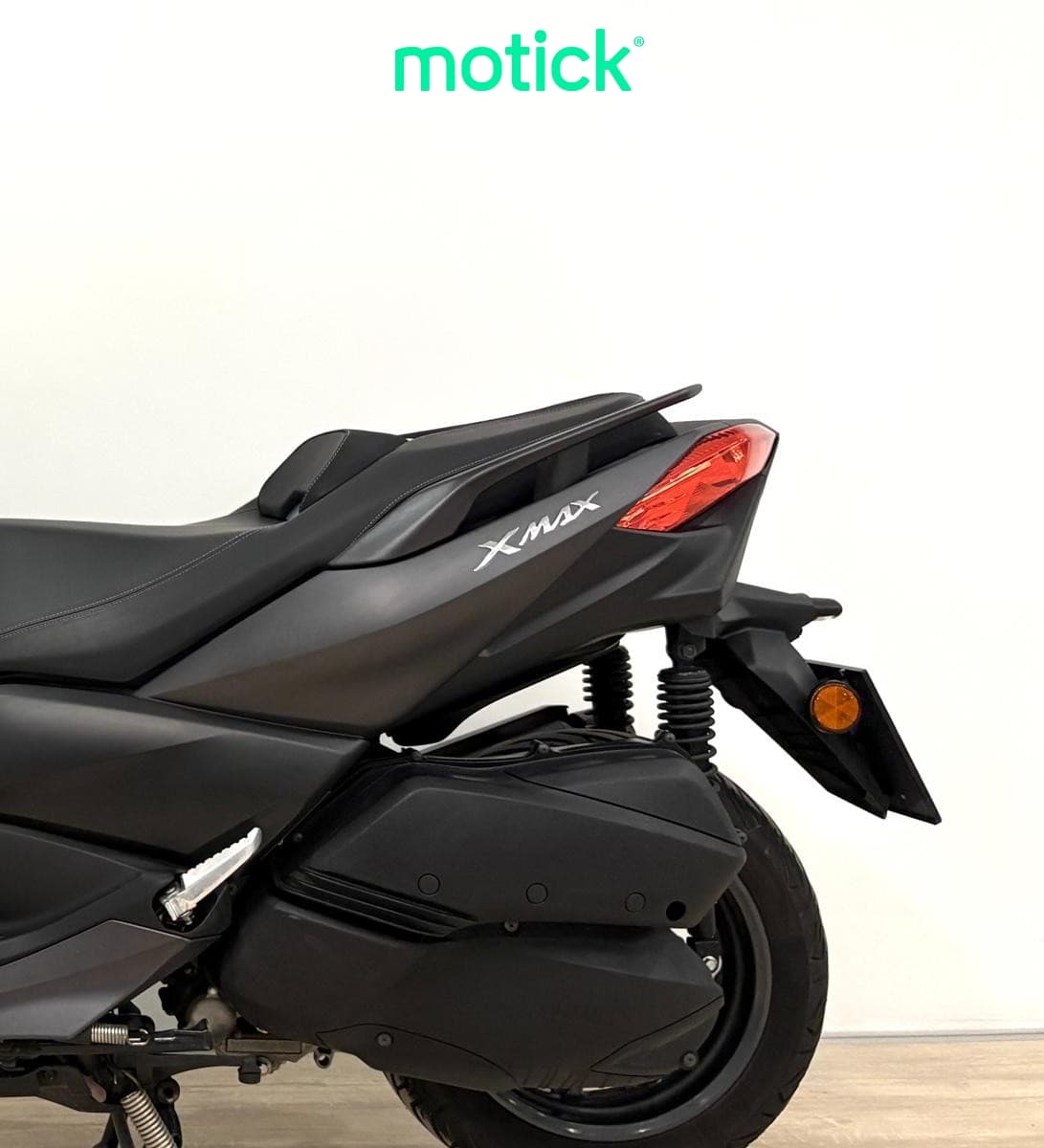 YAMAHA XMAX 300