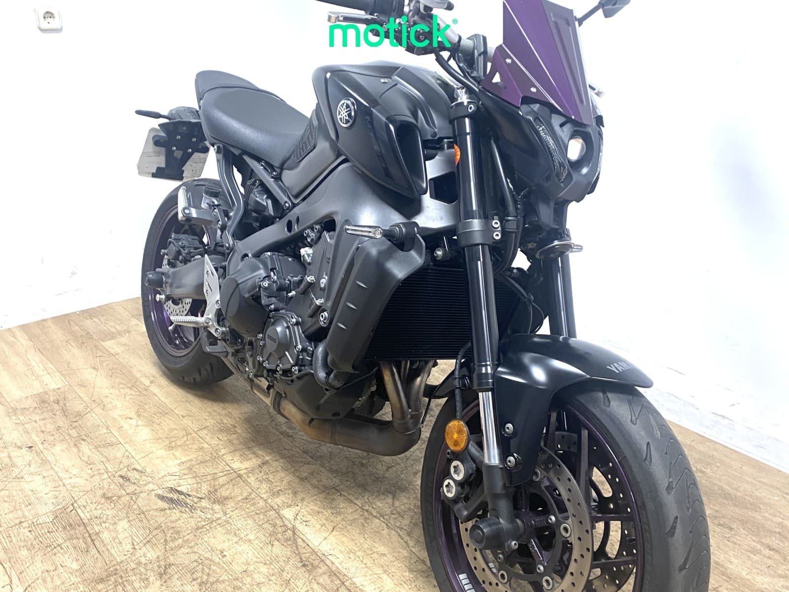 YAMAHA MT-09 (FULL)