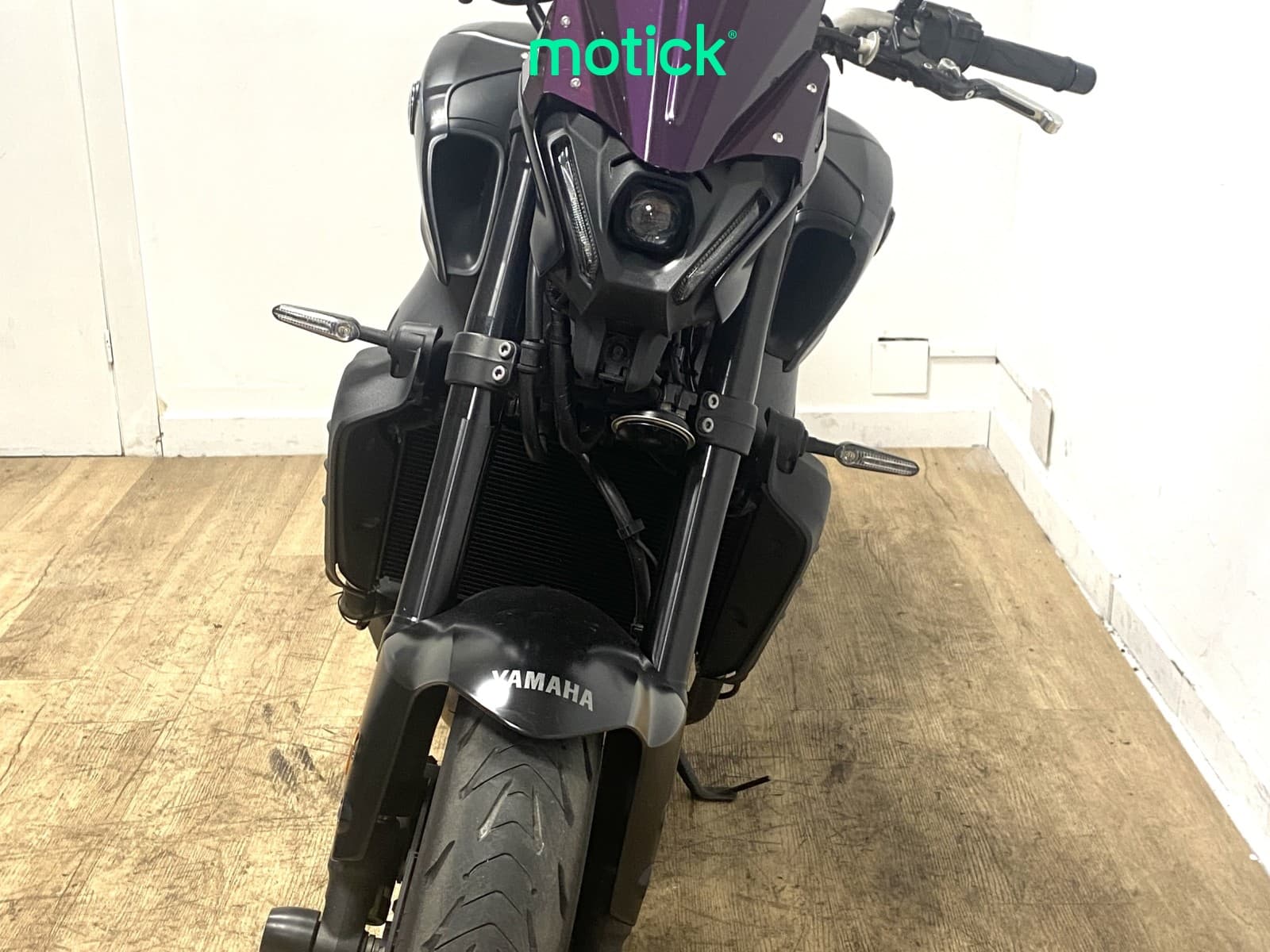 YAMAHA MT-09 (FULL)