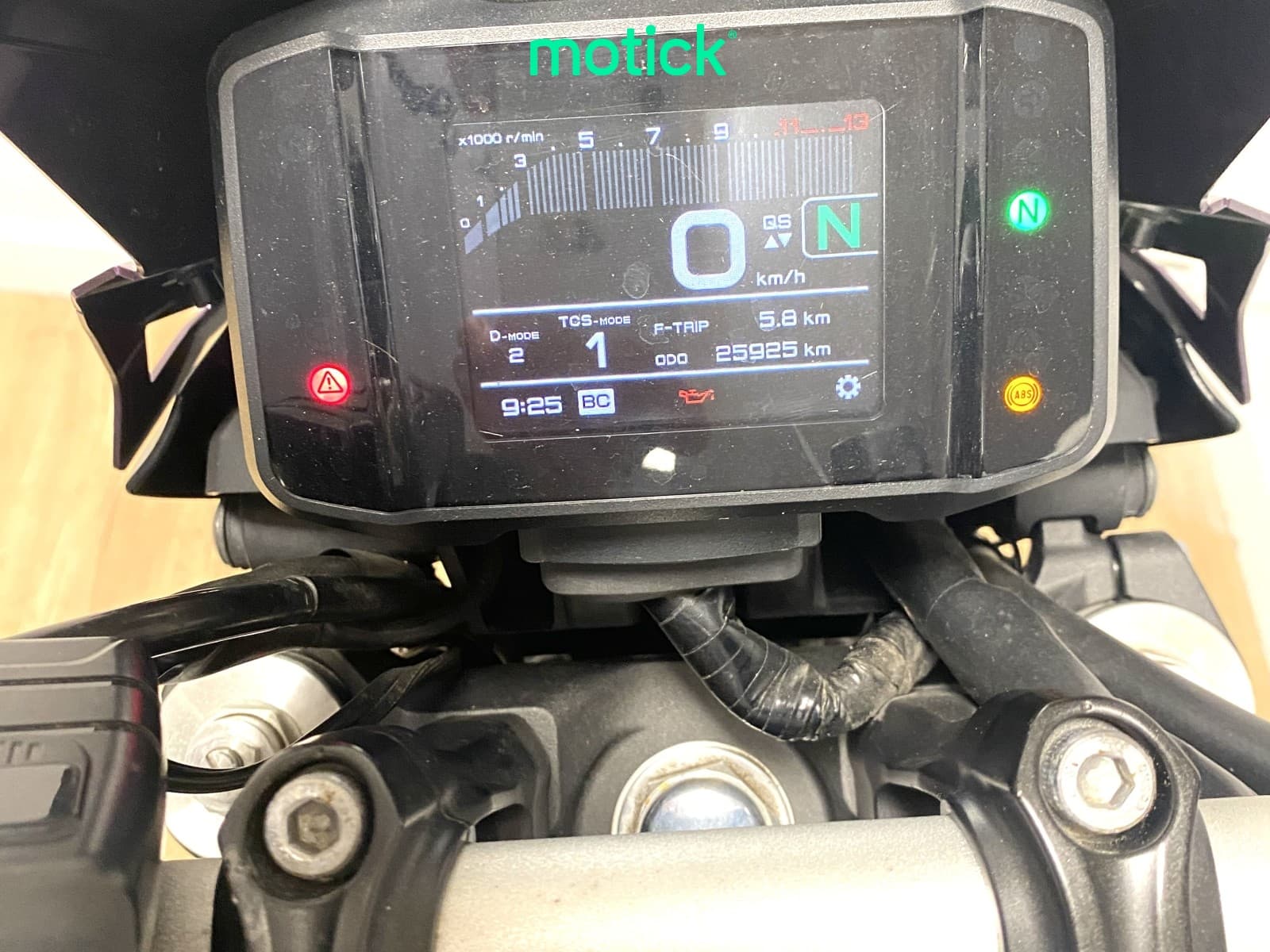 YAMAHA MT-09 (FULL)