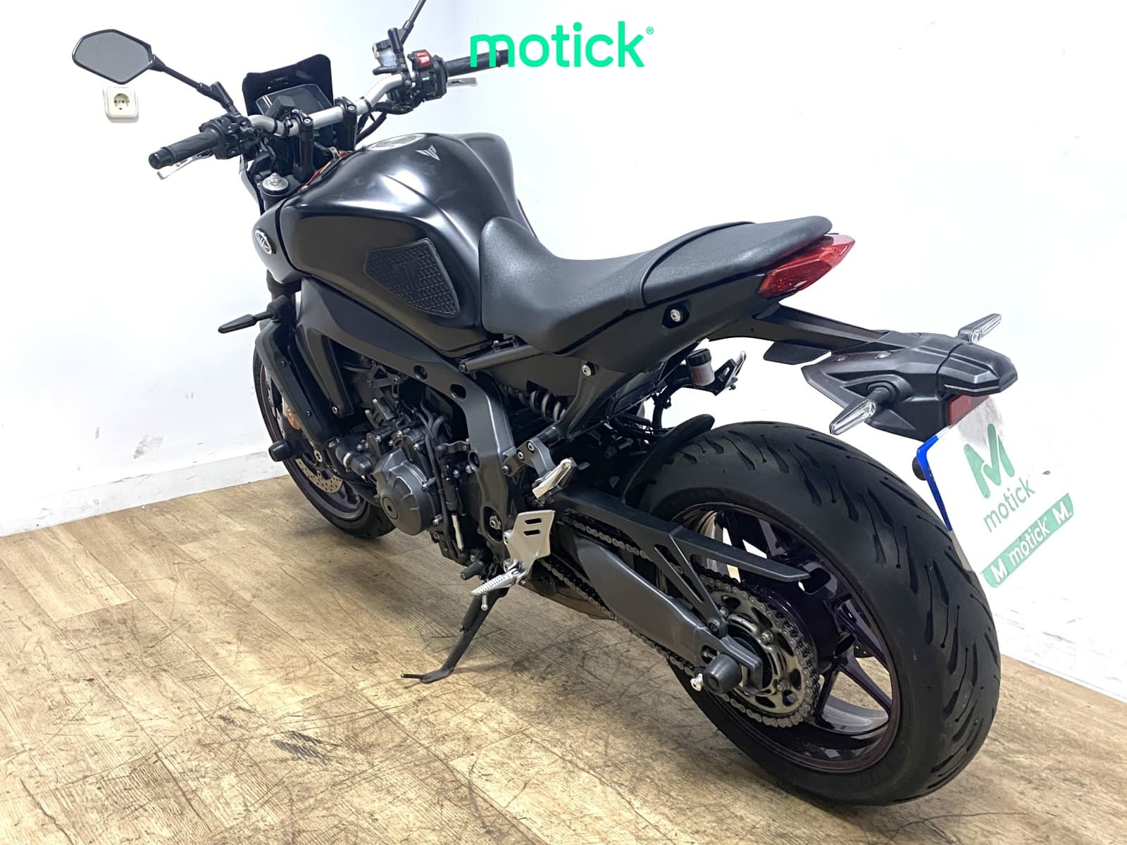 YAMAHA MT-09 (FULL)