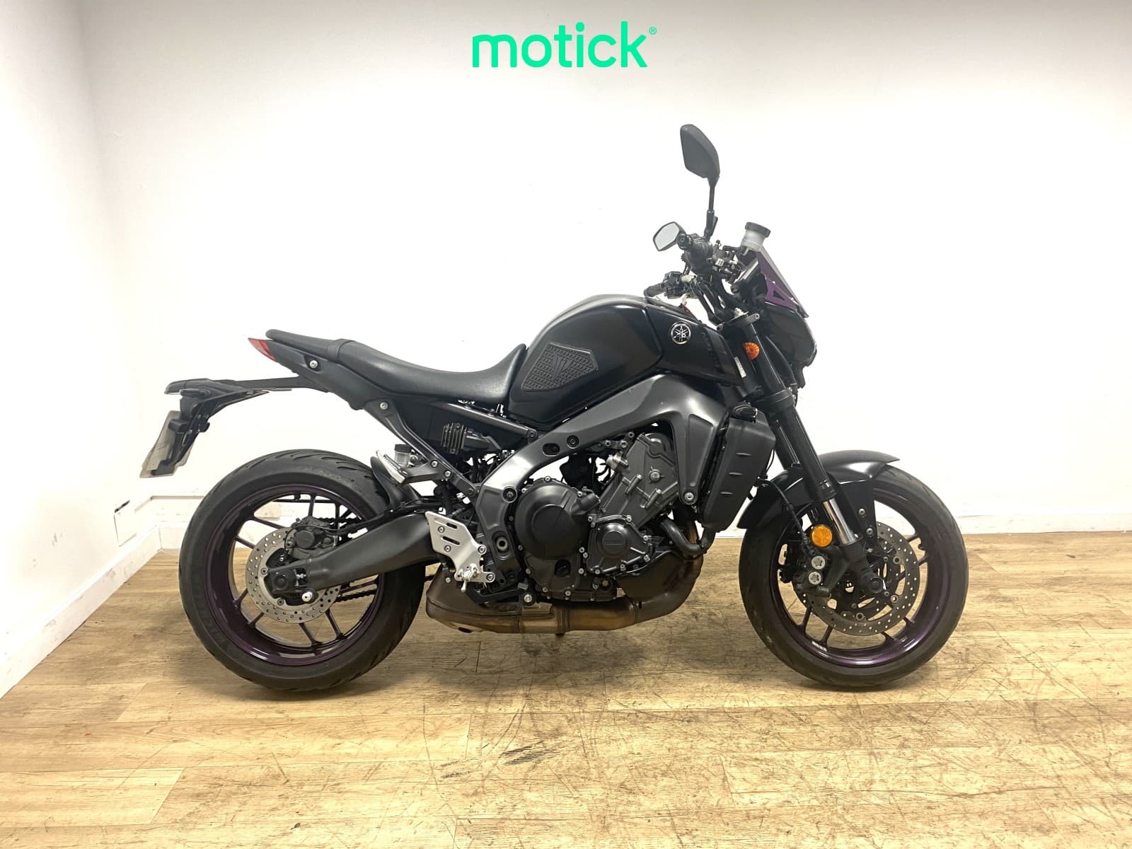 YAMAHA MT-09 (FULL)