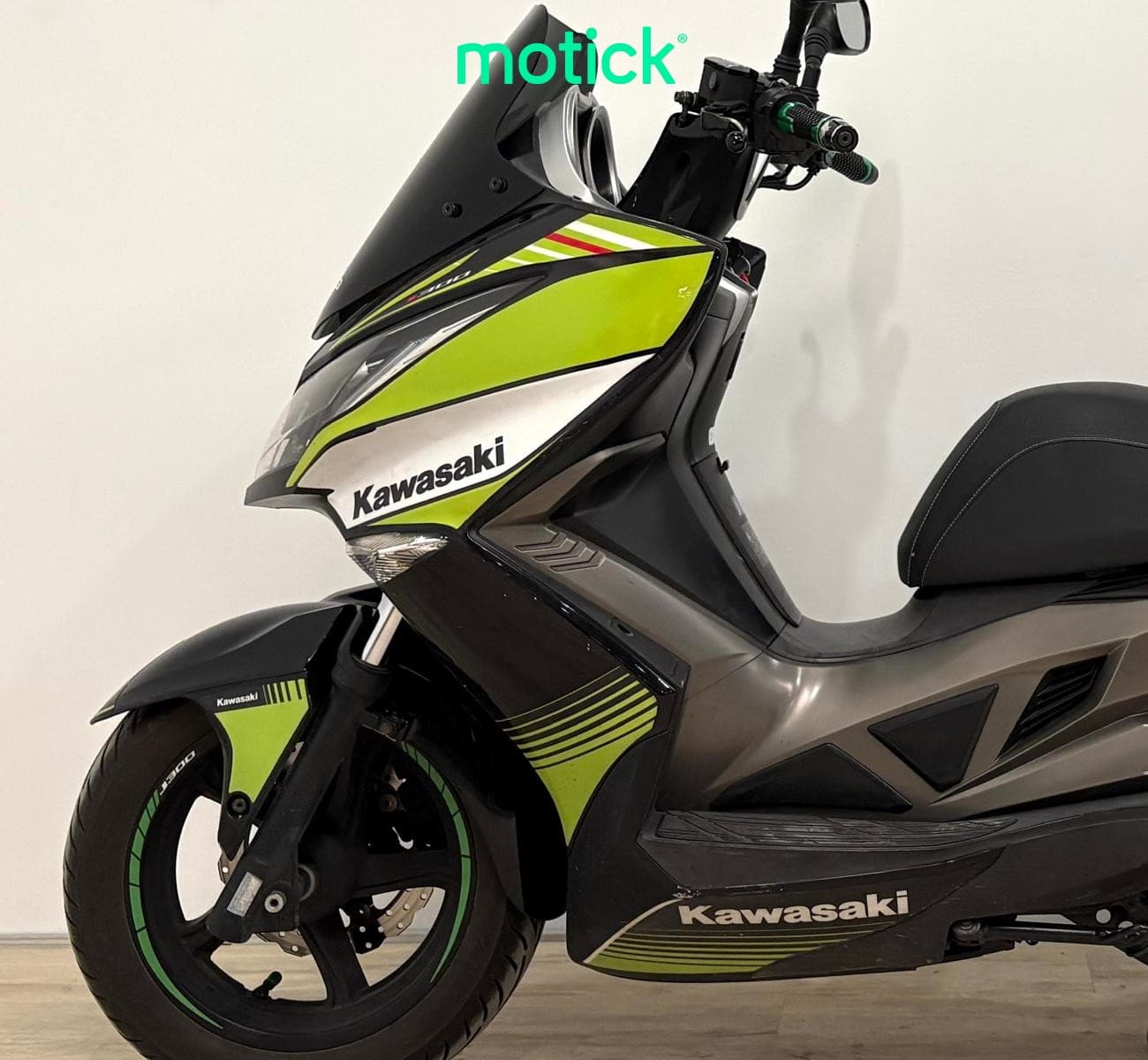 KAWASAKI J300