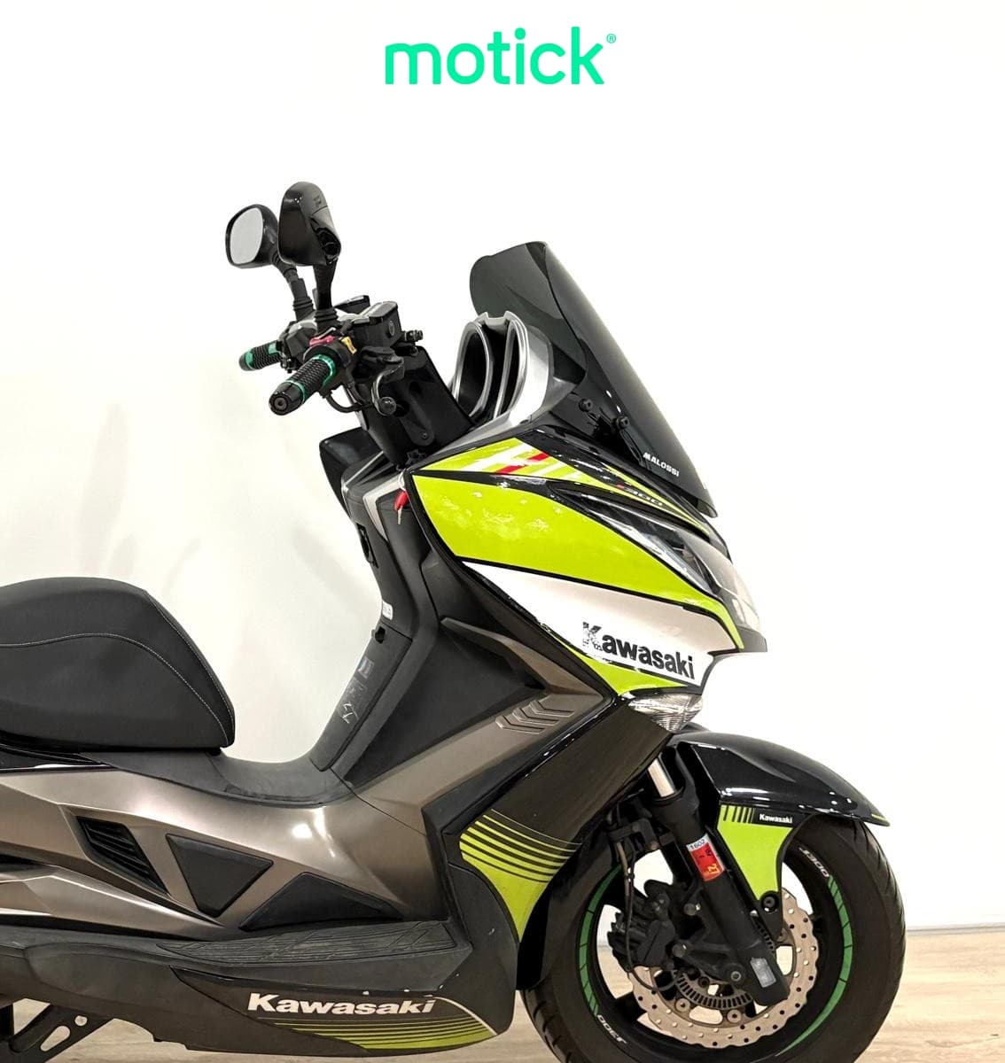 KAWASAKI J300