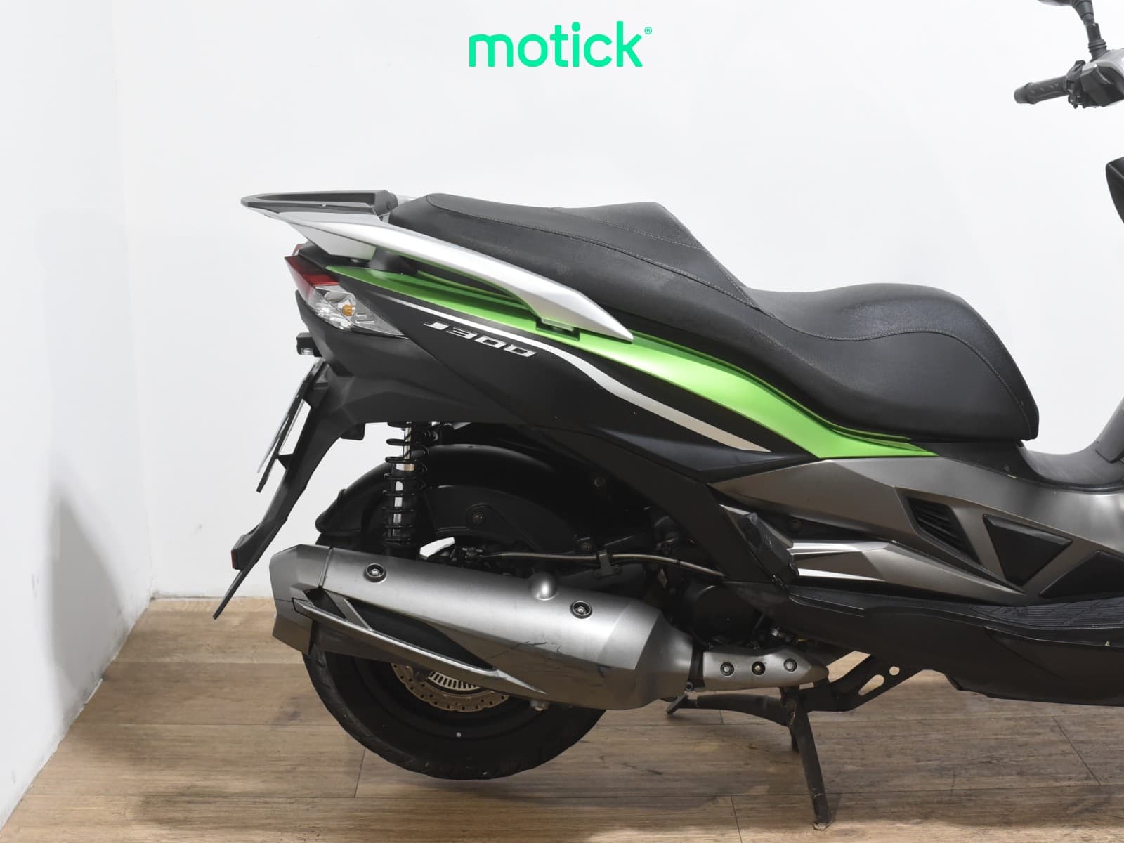 KAWASAKI J300
