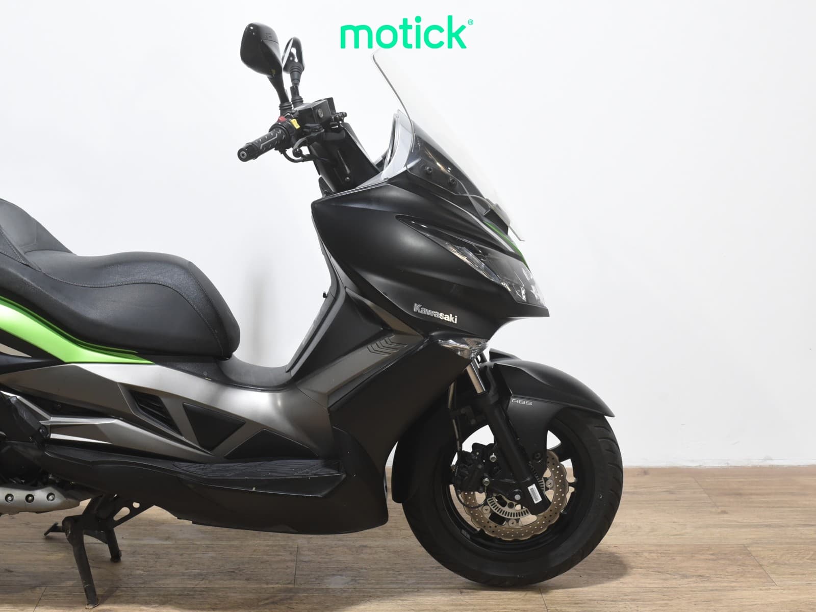 KAWASAKI J300