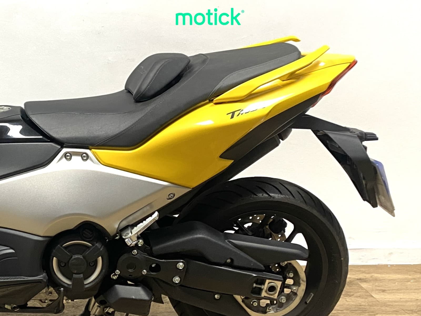 YAMAHA TMAX 560
