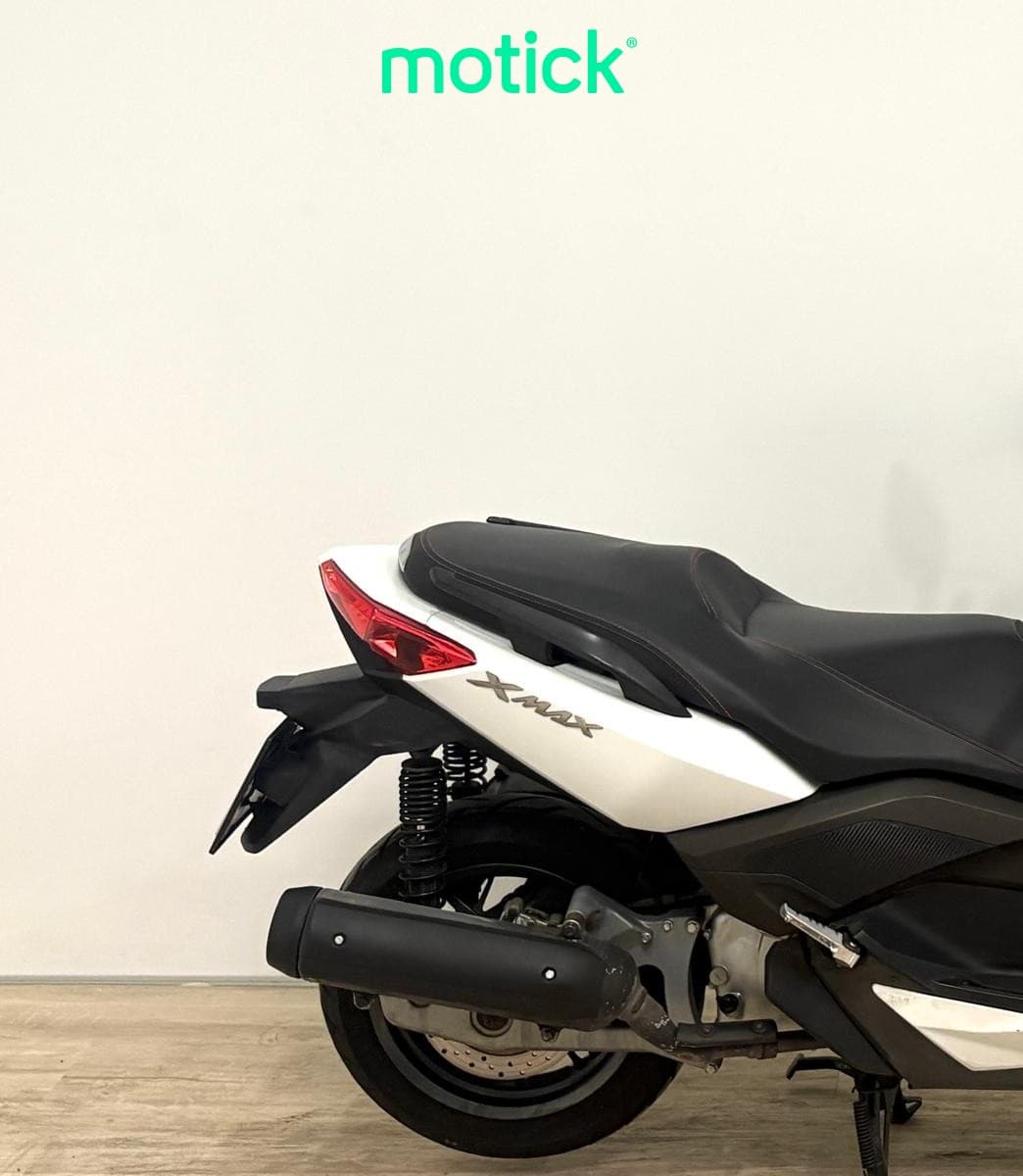 YAMAHA XMAX 125