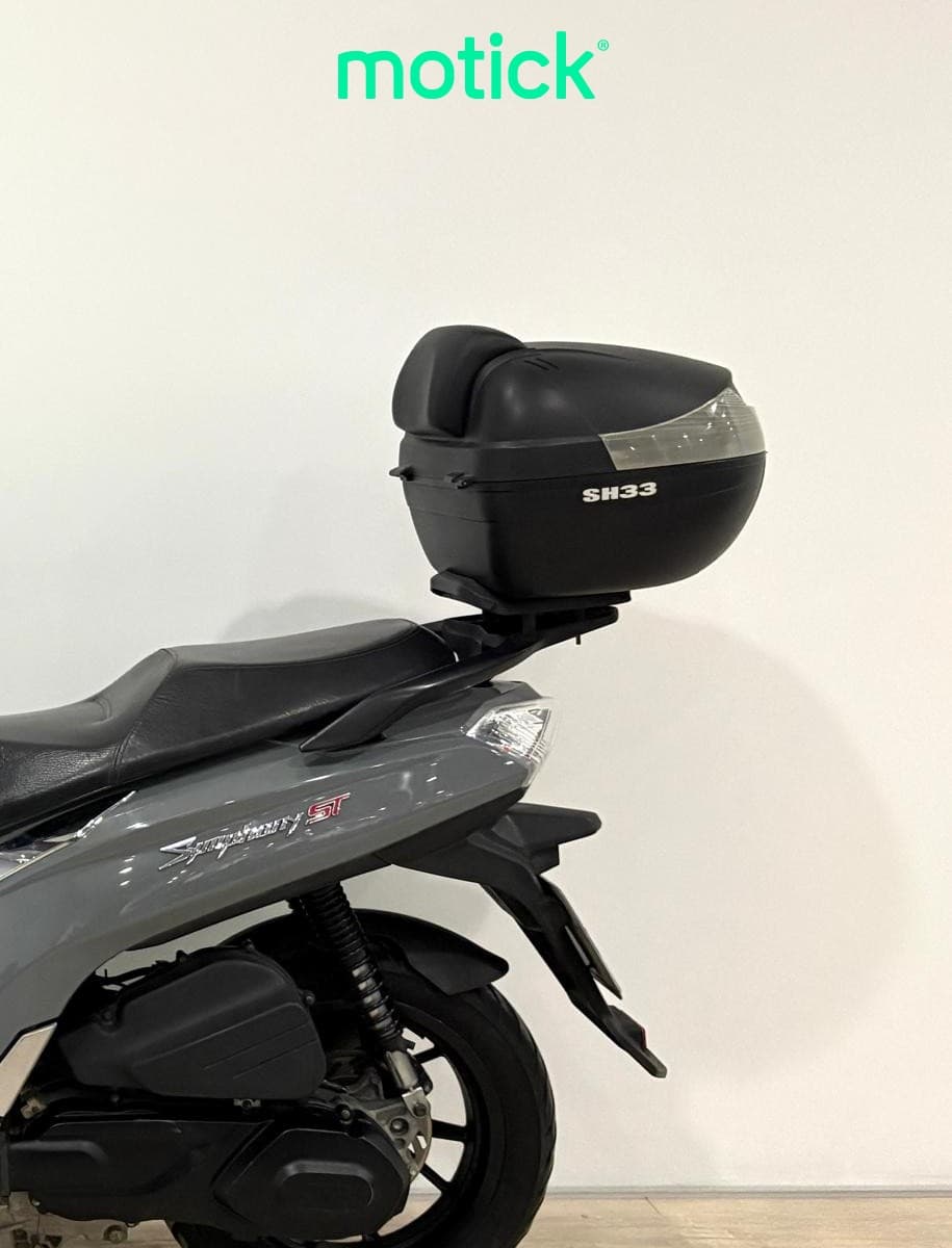 SYM SYMPHONY ST 125 (TOP CASE) (IVA DEDUCIBLE)